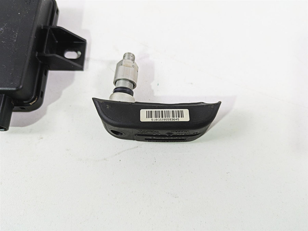 2020 KTM 1290 Super Adventure R Tire Pressure Module & Sensor Set 60312032000 {{ shop.shopifyCountryName }} - Mototech271