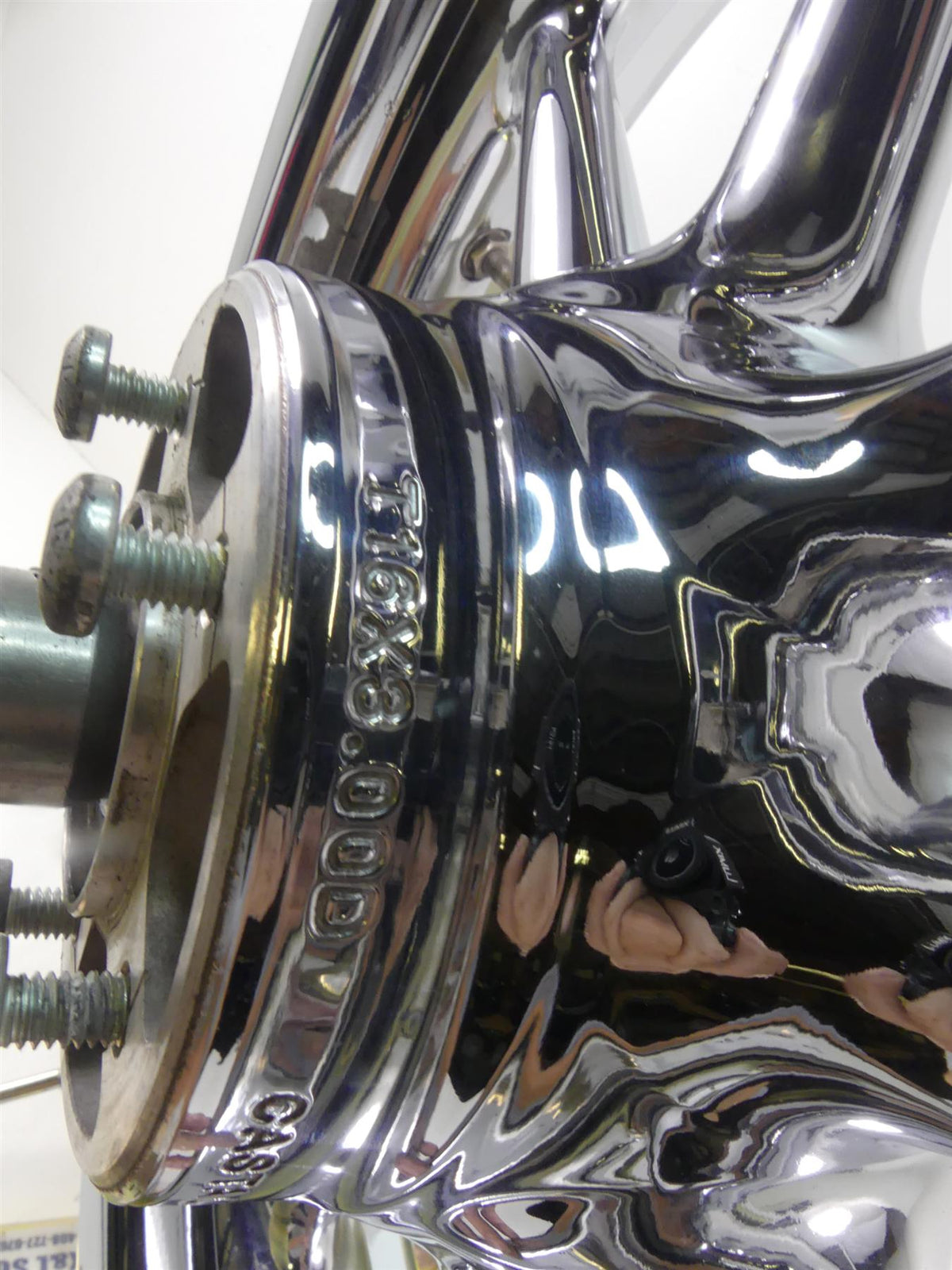 2007 Harley Touring FLHTCU SE CVO Electra Glide Front Chrome Wheel 16x3 43539-08 {{ shop.shopifyCountryName }} - Mototech271