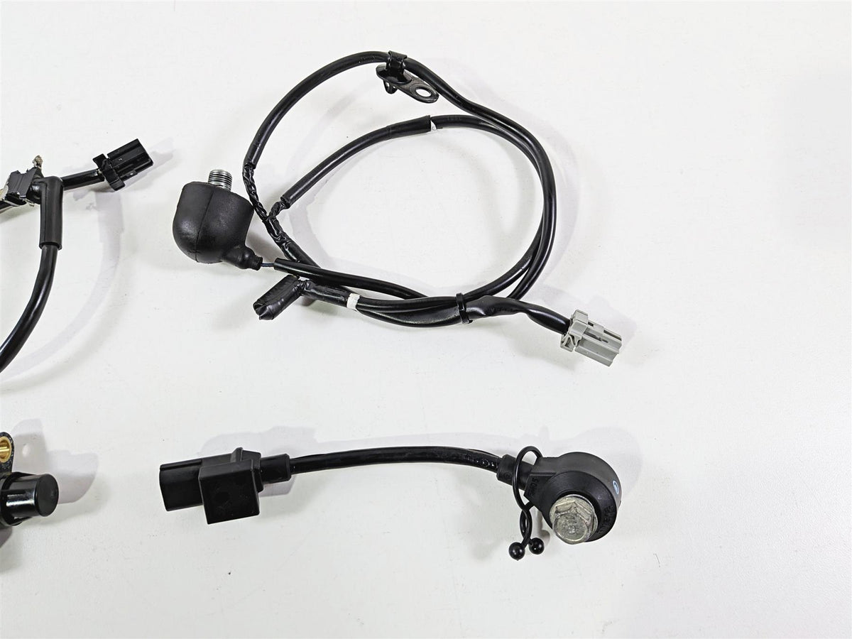 2017 Honda CBR600RR PC40 Knock Timing Crank Position Oil Pressure Sensor Set {{ shop.shopifyCountryName }} - Mototech271