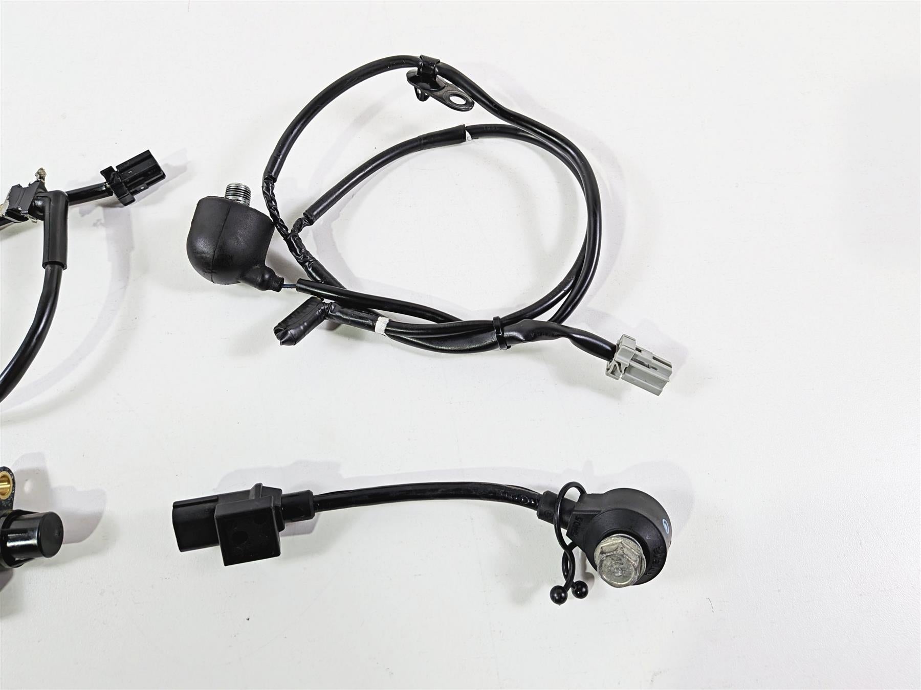 2017 Honda CBR600RR PC40 Knock Timing Crank Position Oil Pressure Sensor Set {{ shop.shopifyCountryName }} - Mototech271