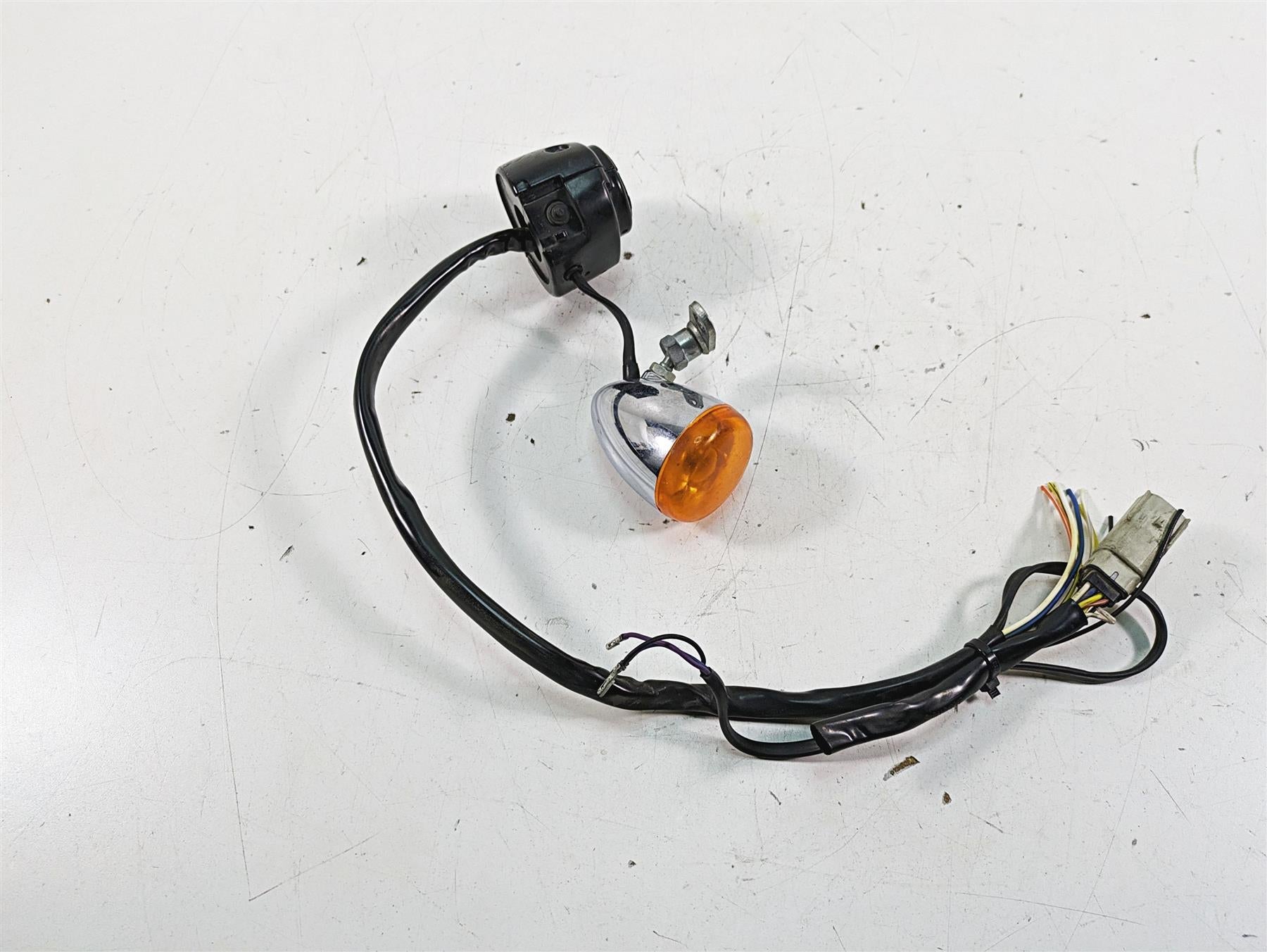 2009 Harley FXCWC Softail Rocker C Left Control Switch Blinker - Read 71682-06 {{ shop.shopifyCountryName }} - Mototech271