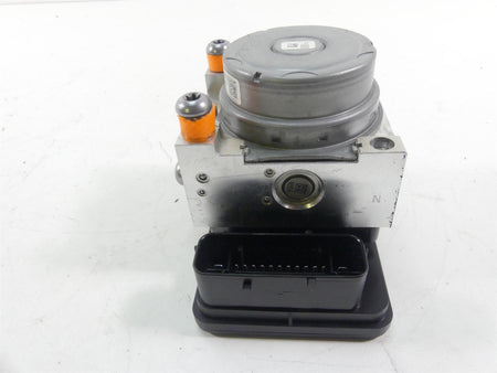 2018 BMW S1000RR K46 Abs Brake Pump Pressure Module 34518566955 {{ shop.shopifyCountryName }} - Mototech271
