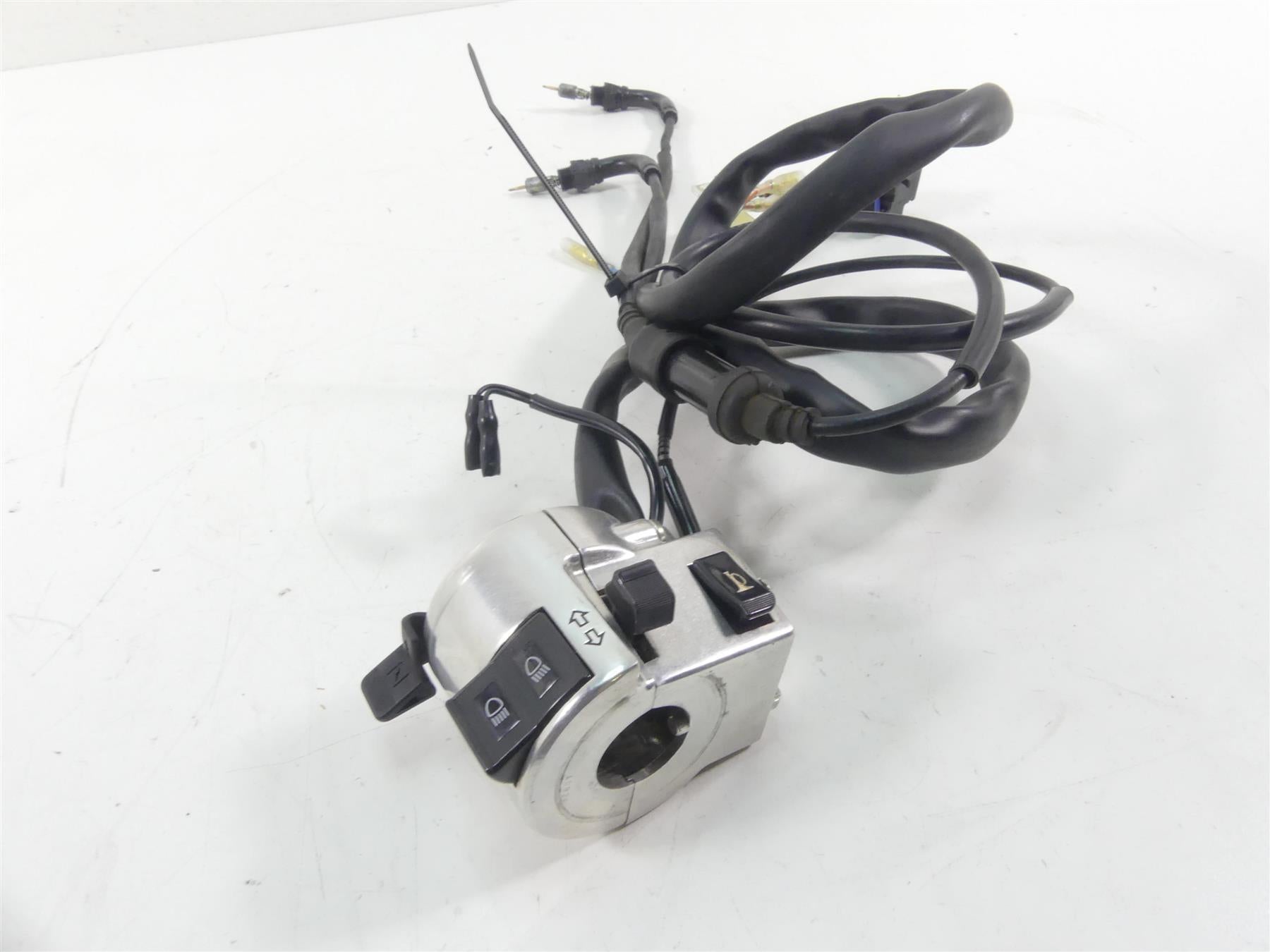 2007 Honda VT1100 C Shadow Spirit Left Hand Controls Switch 35020-MAH-A00 {{ shop.shopifyCountryName }} - Mototech271