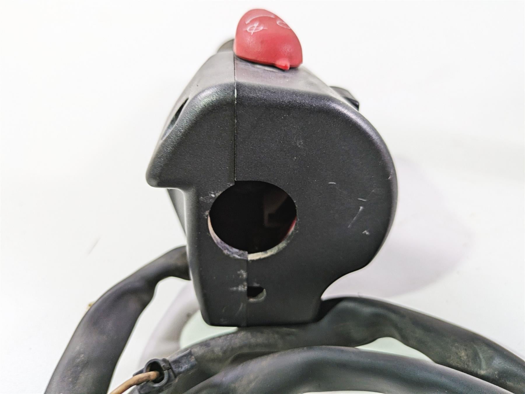 2007 Yamaha XVS1300 V-Star Right Hand Control Switch 3D8-83972-00-00 {{ shop.shopifyCountryName }} - Mototech271