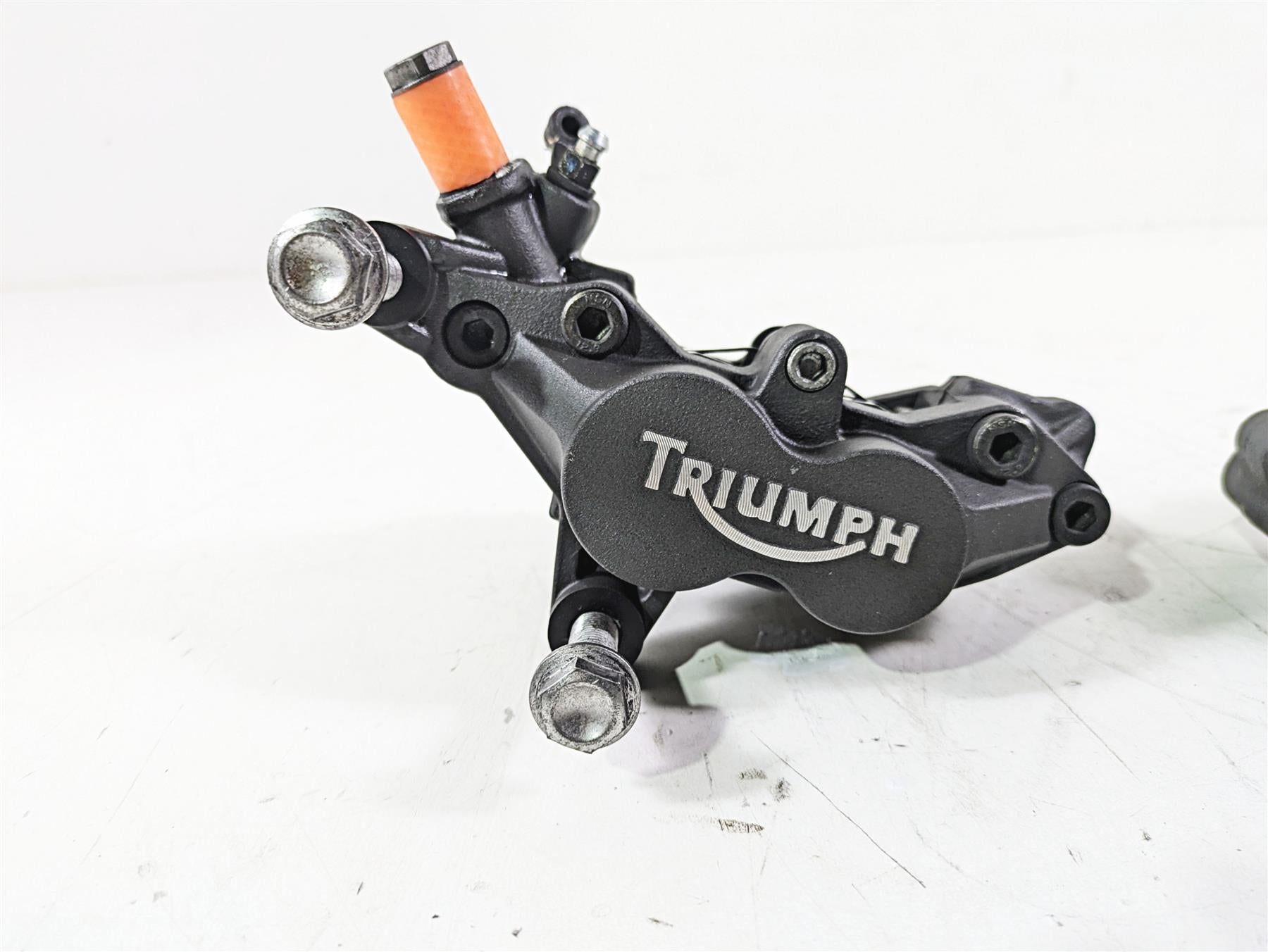 2015 Triumph Tiger Explorer XC Front Brake Caliper Set T2020955 T2020965 {{ shop.shopifyCountryName }} - Mototech271
