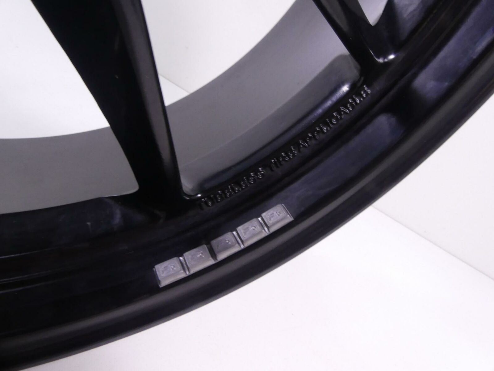 2013 Ducati Hyperstrada 821 Nice Straight Rear Wheel Rim 17x5.5 50211571AA {{ shop.shopifyCountryName }} - Mototech271