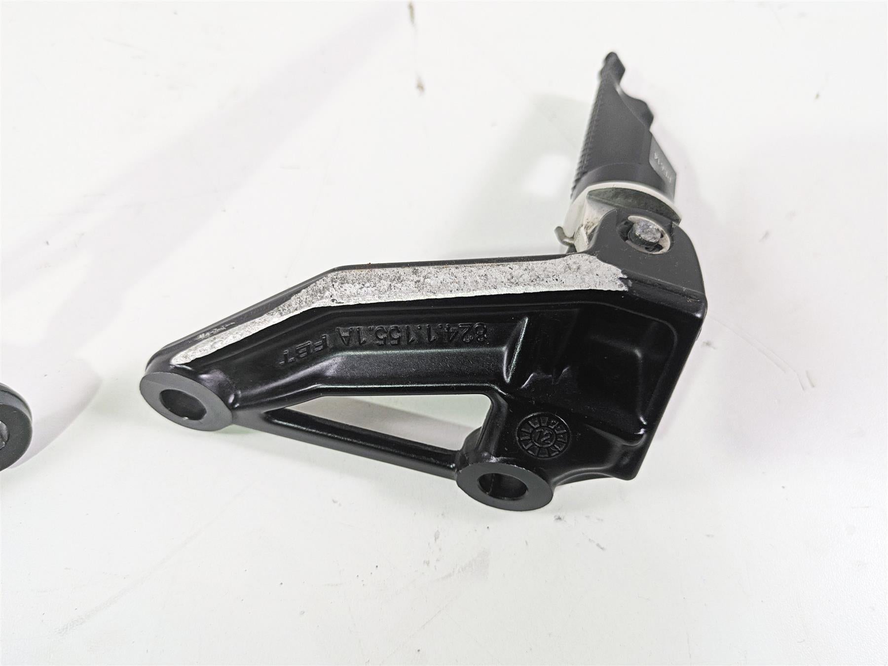 2012 Ducati Streetfighter 848 Rizoma Footpeg Foot Peg Rest PE614 82411541A {{ shop.shopifyCountryName }} - Mototech271