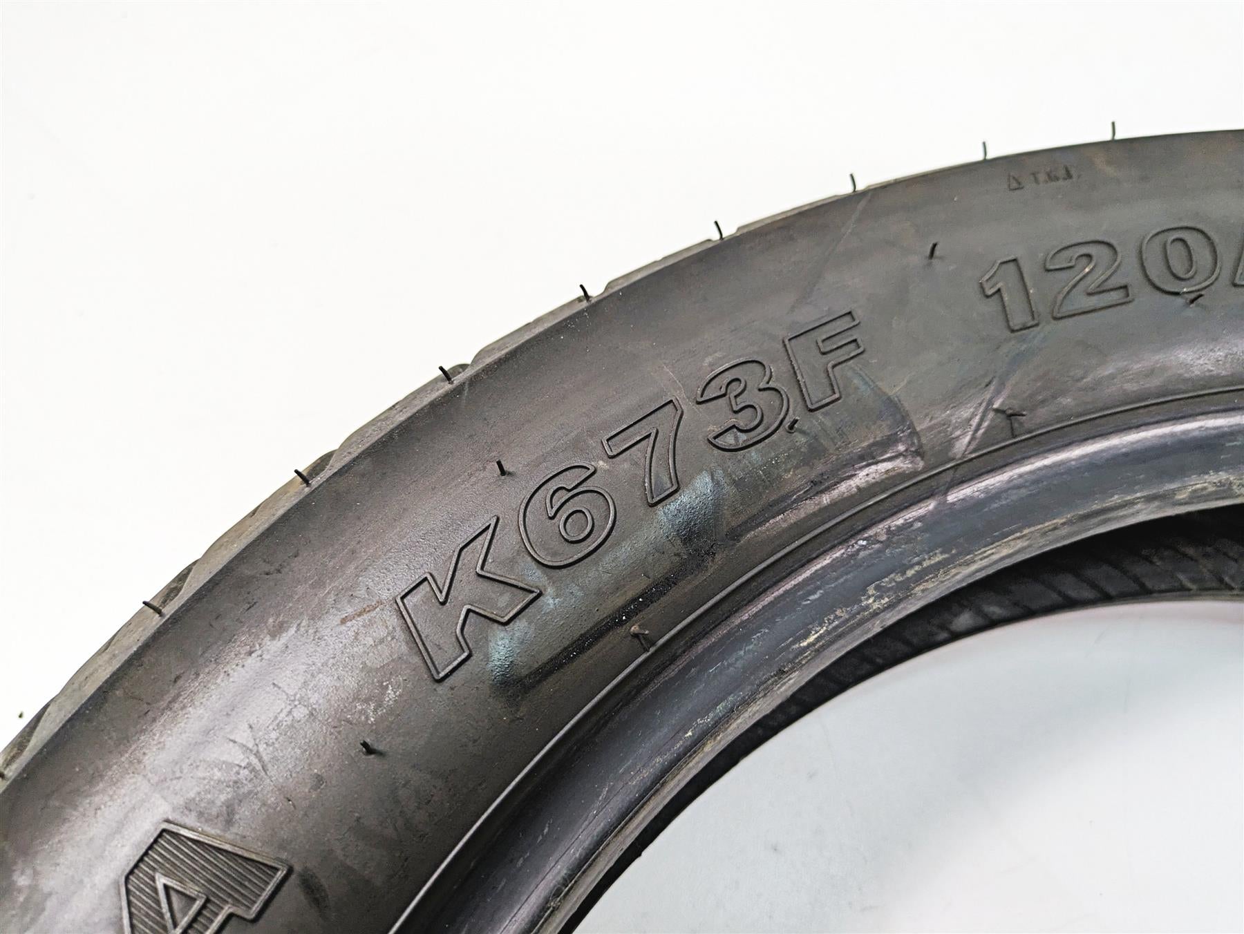 Used Motorcycle Front Tire Kenda Kruz K673F 120/90-18 DOT2922 106A2018 {{ shop.shopifyCountryName }} - Mototech271
