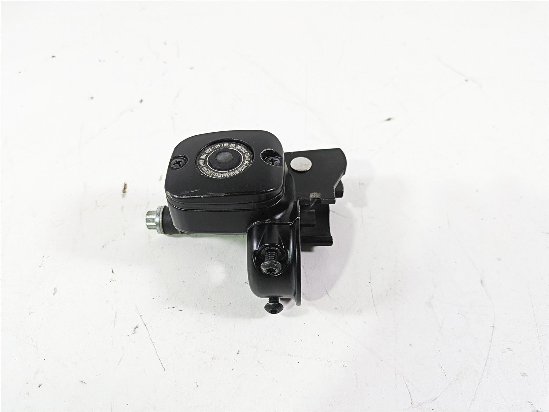 2003 Harley Dyna FXDL Low Rider 100TH Front Brake Master Cylinder 45019-96E {{ shop.shopifyCountryName }} - Mototech271