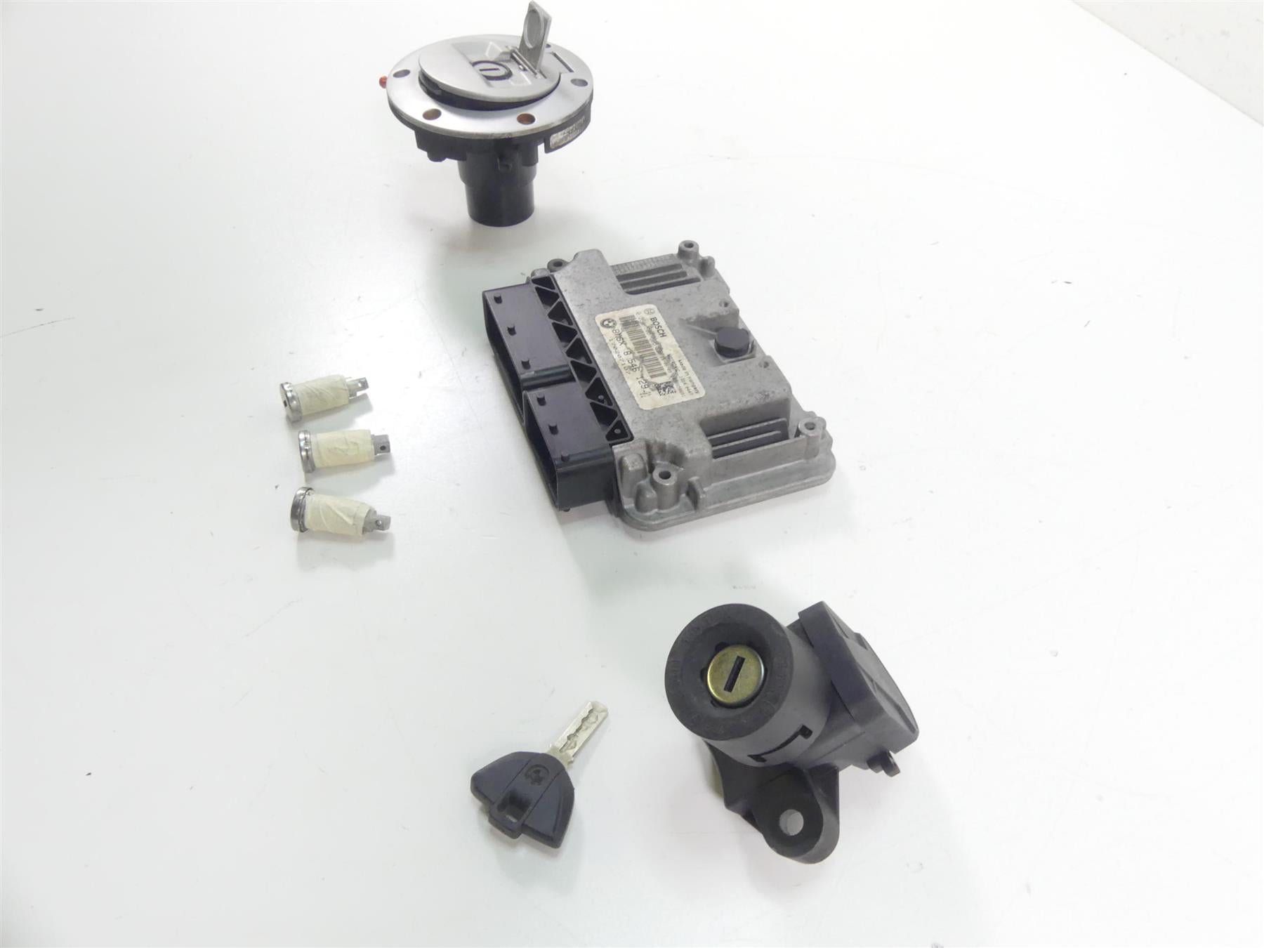 2016 BMW S1000XR K49 Cdi Ecu Ecm + Ignition Switch Key Lock Cap Set 13618546129 {{ shop.shopifyCountryName }} - Mototech271