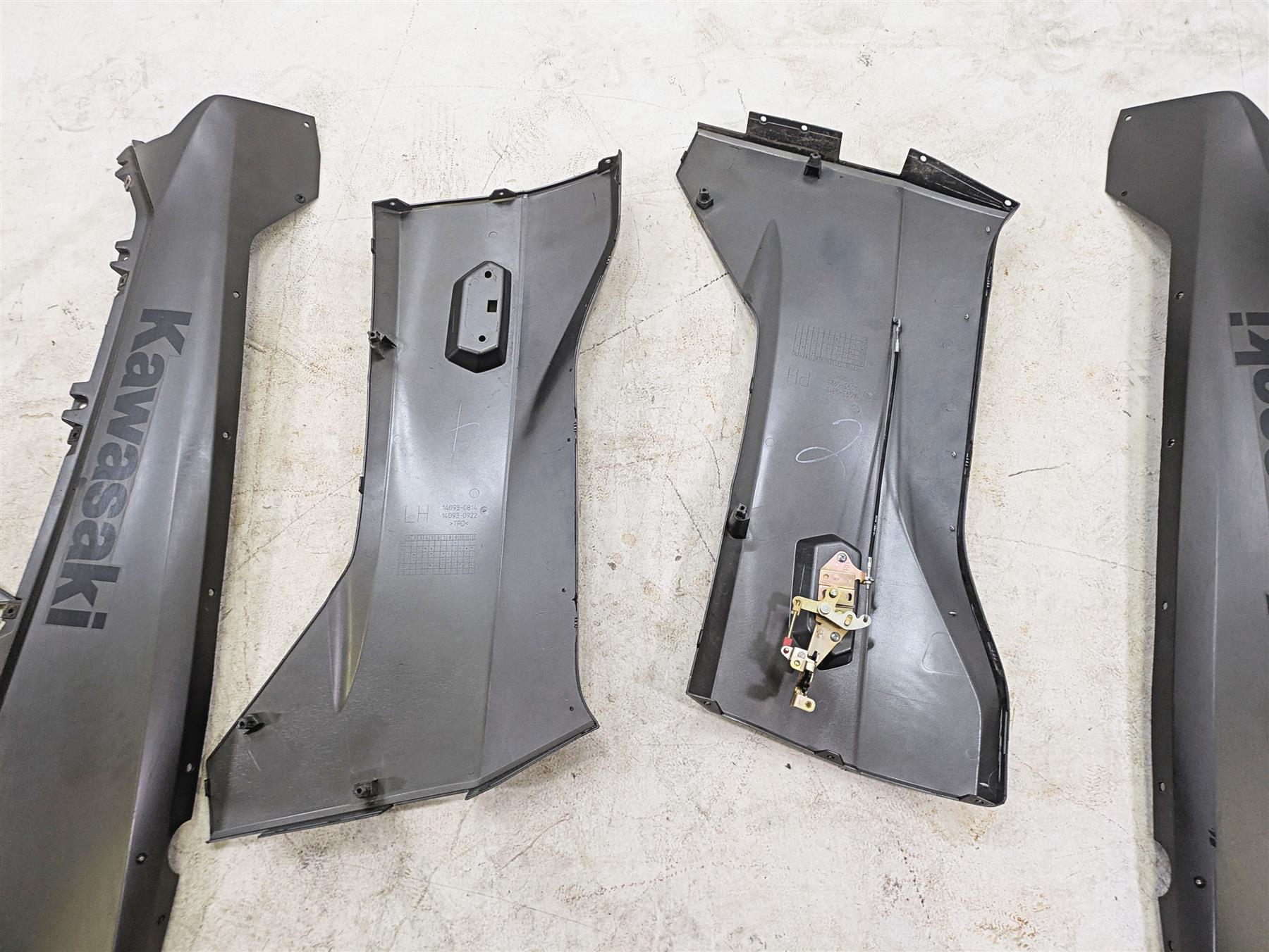 2023 Kawasaki Teryx KRX KRF 1000 C Fender Door Cover Plastic Fairings 35038-0014 {{ shop.shopifyCountryName }} - Mototech271