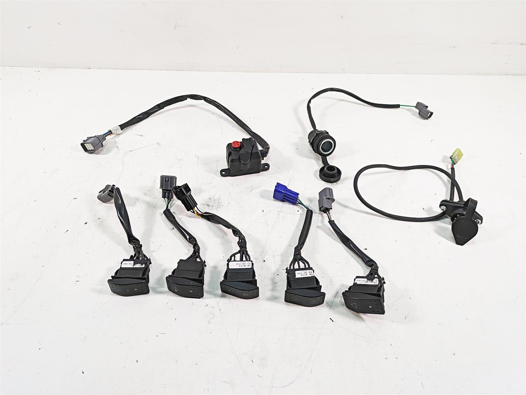 2021 CFMoto Zforce 500 Trail All Light Awd 4Wd Switch Set L 7000-151100-10000 {{ shop.shopifyCountryName }} - Mototech271