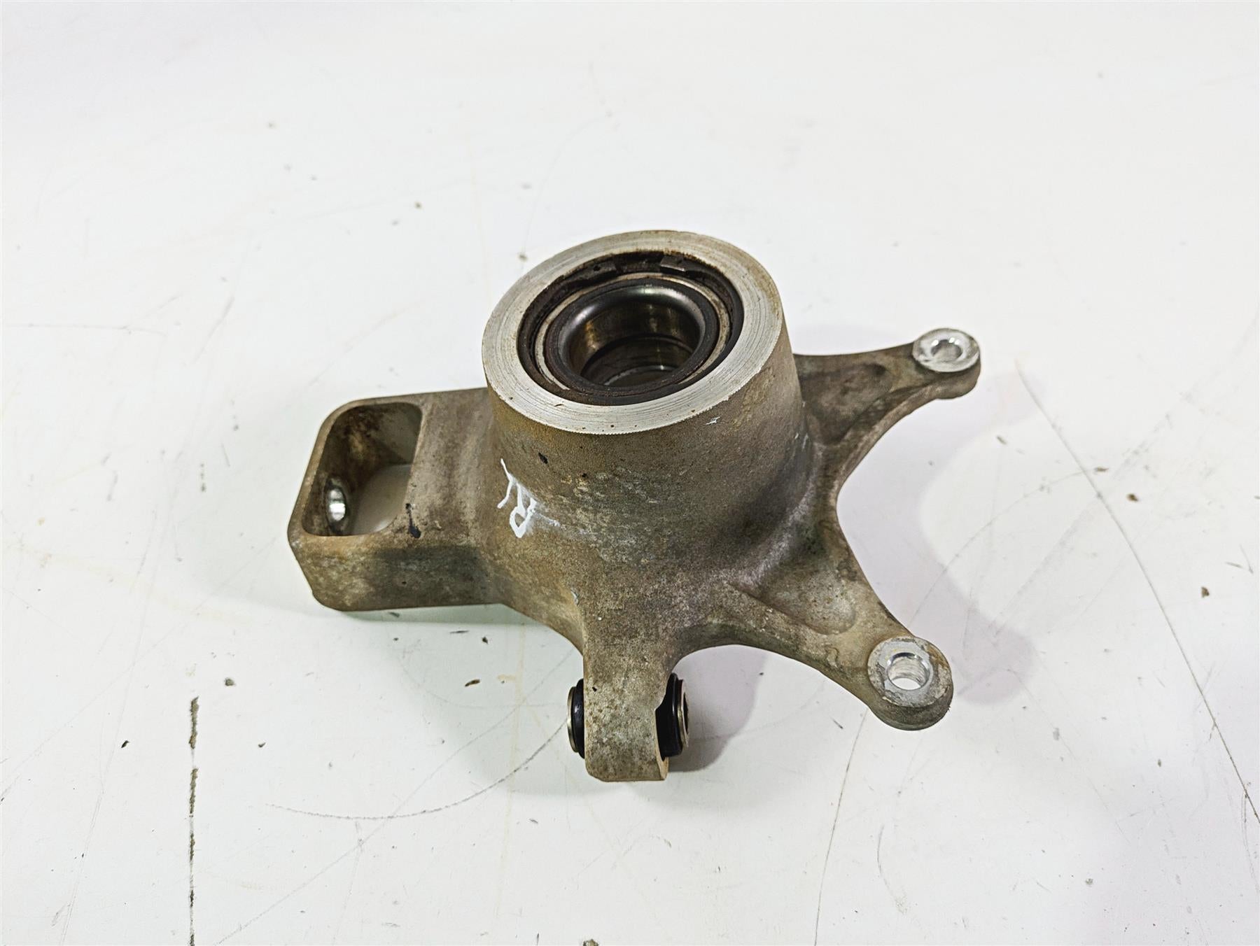2023 Can Am Maverick X3 XMR Turbo RR Rear Left Hub Spindle Knuckle 706005308 {{ shop.shopifyCountryName }} - Mototech271