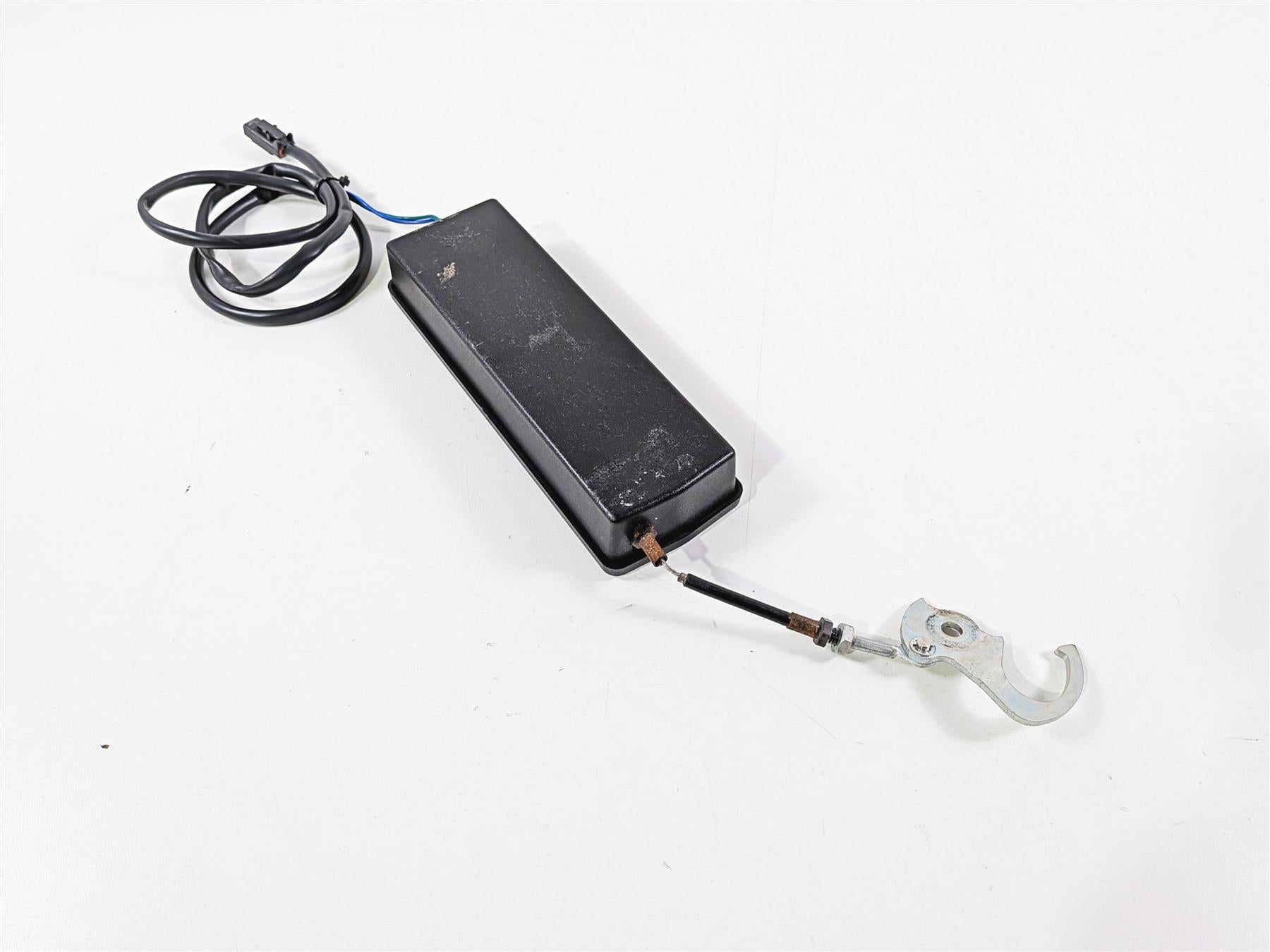 2011 Harley Touring FLHTCU CVO Electra Glide Saddlebag Lock Module 79165-07-Mototech271