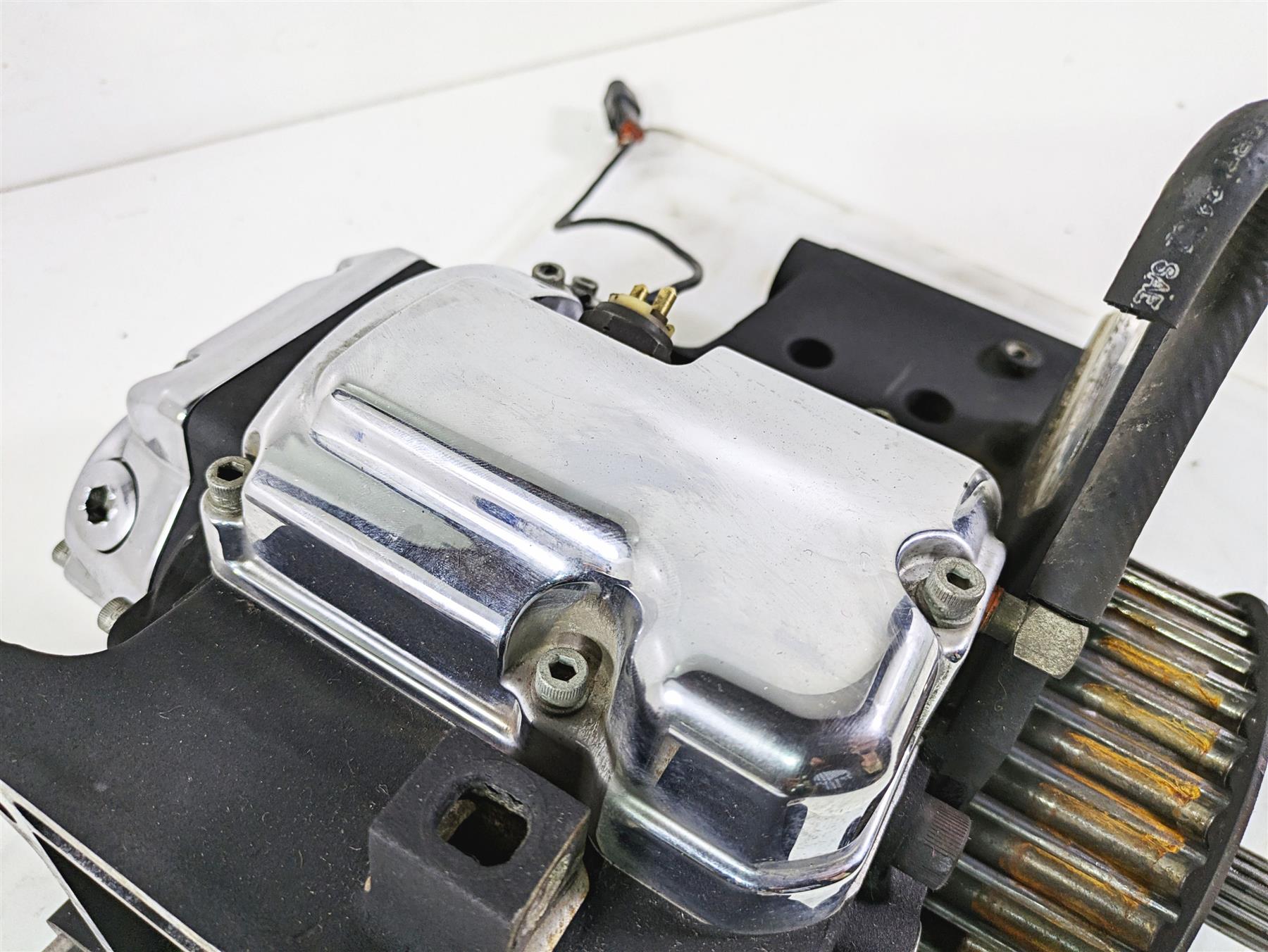 2003 Harley Softail FXSTDI Deuce 100th 5-Speed Transmission Gear Box 34732-00A {{ shop.shopifyCountryName }} - Mototech271