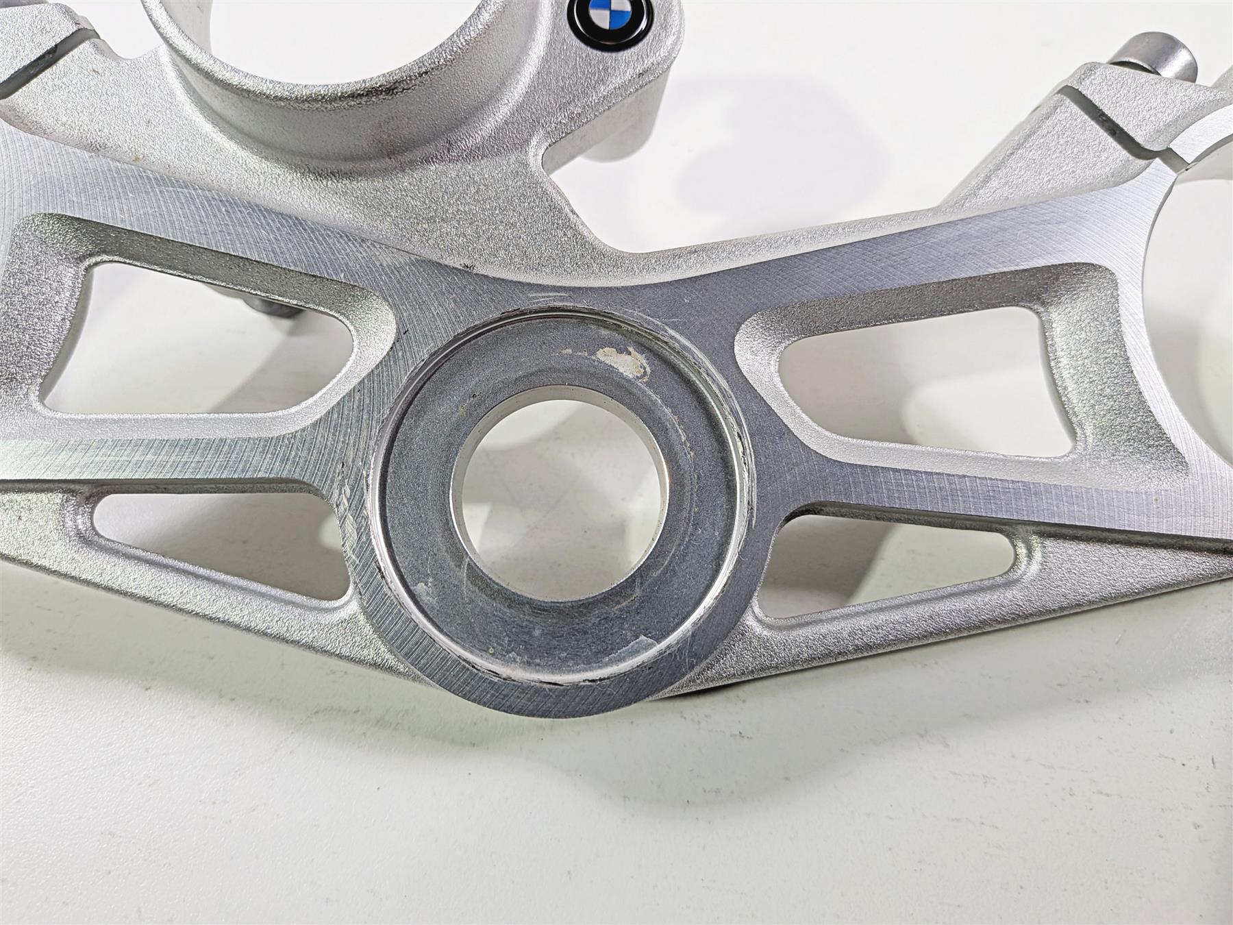 2017 BMW S1000RR K46 Upper Triple Tree Steering Clamp 31428549498 {{ shop.shopifyCountryName }} - Mototech271