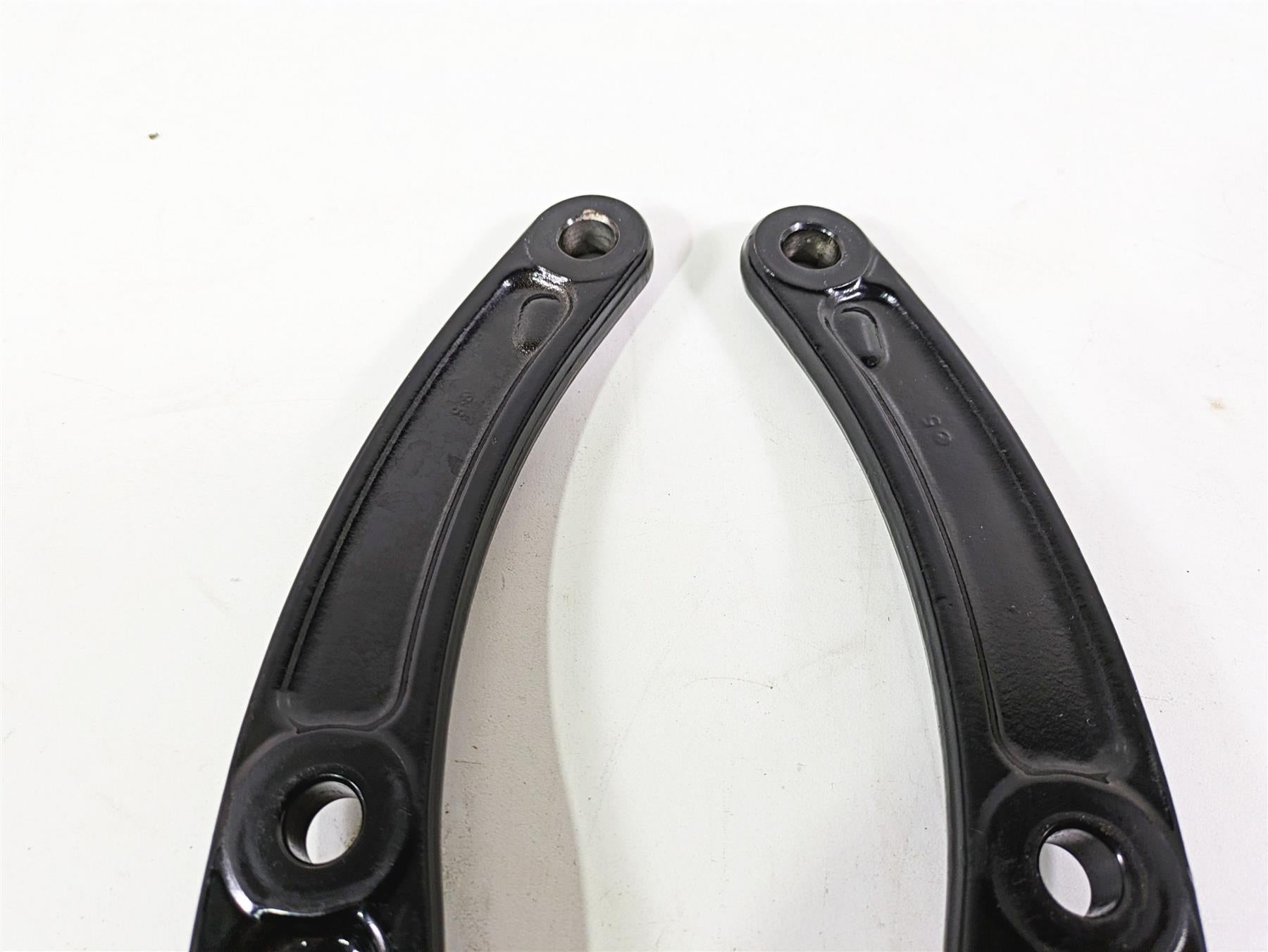 2008 Harley FLSTSB Cross Bones Rear Fender Struts Braces 47813-08BHP 47809-08BHP {{ shop.shopifyCountryName }} - Mototech271