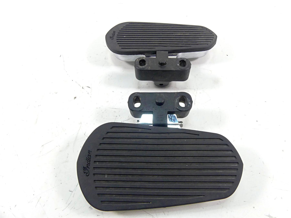 2019 Indian Chieftain Classic Rear Passenger Floor Board Floorboard Set 5137789 {{ shop.shopifyCountryName }} - Mototech271