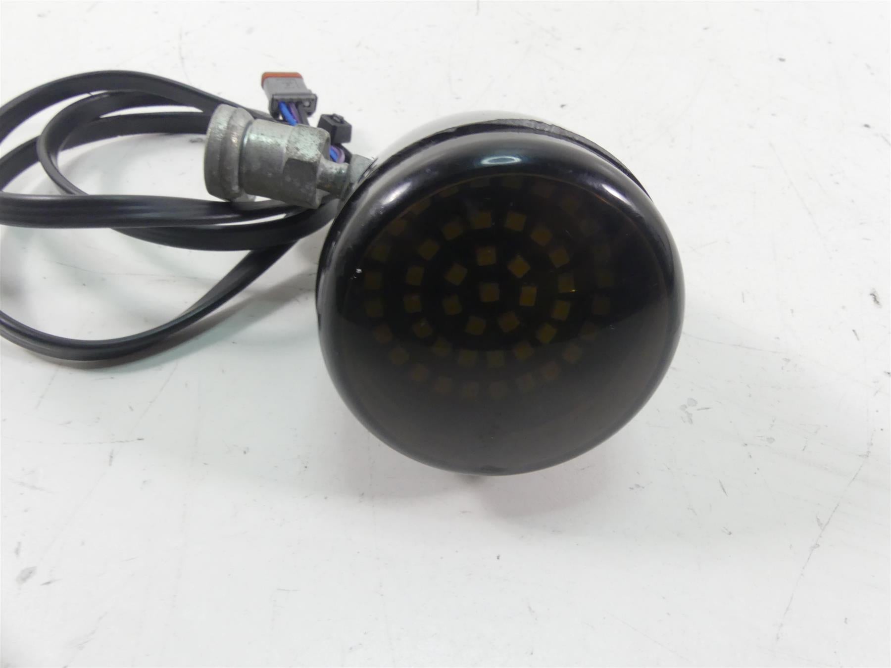 2021 Harley Softail FXBBS Street Bob Front Right Blinker Turn Signal 67800523 {{ shop.shopifyCountryName }} - Mototech271