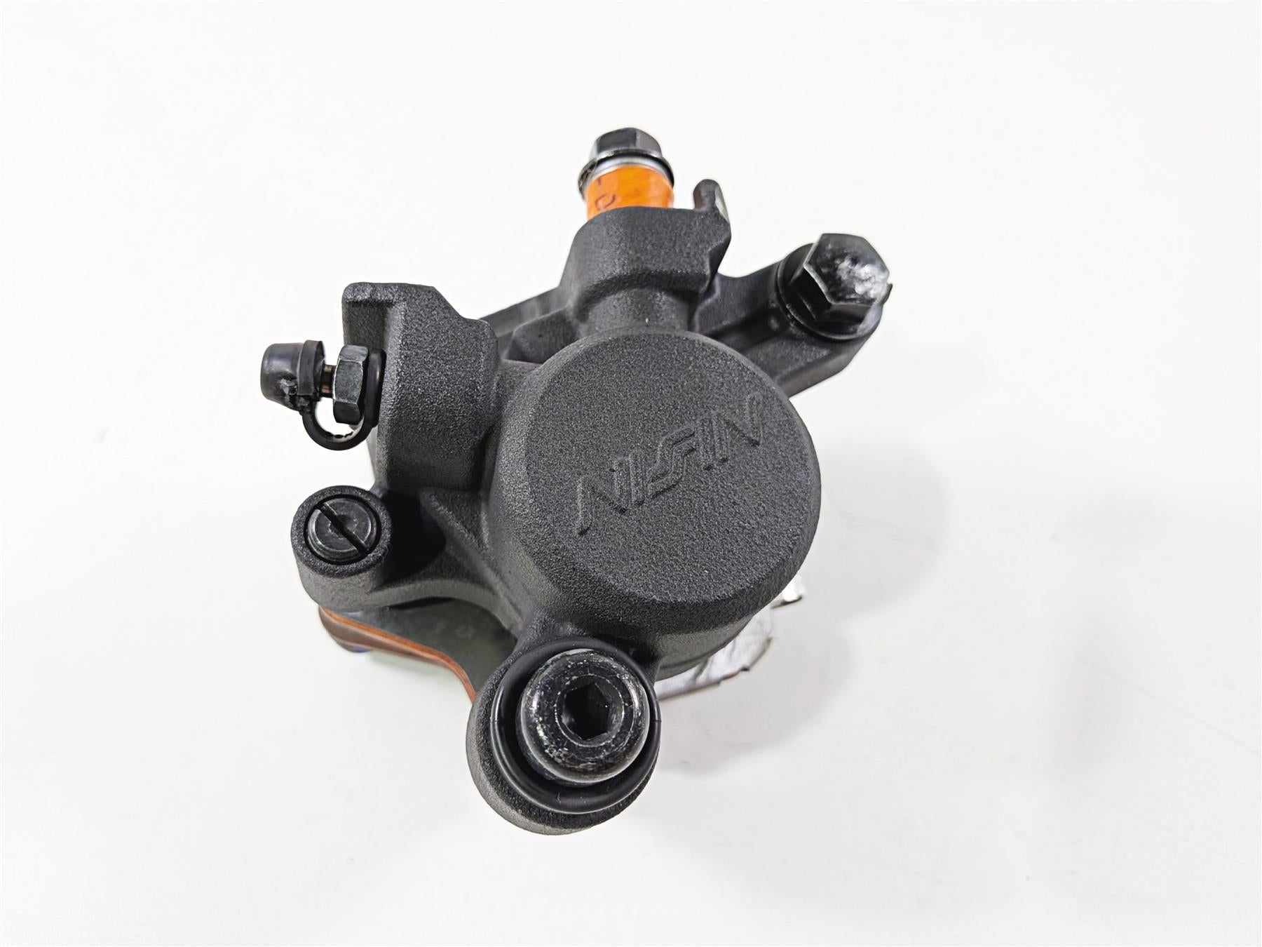 2025 Yamaha YZF R7 Rear Brake Caliper Nissin 2DR-2580W-00-00 {{ shop.shopifyCountryName }} - Mototech271