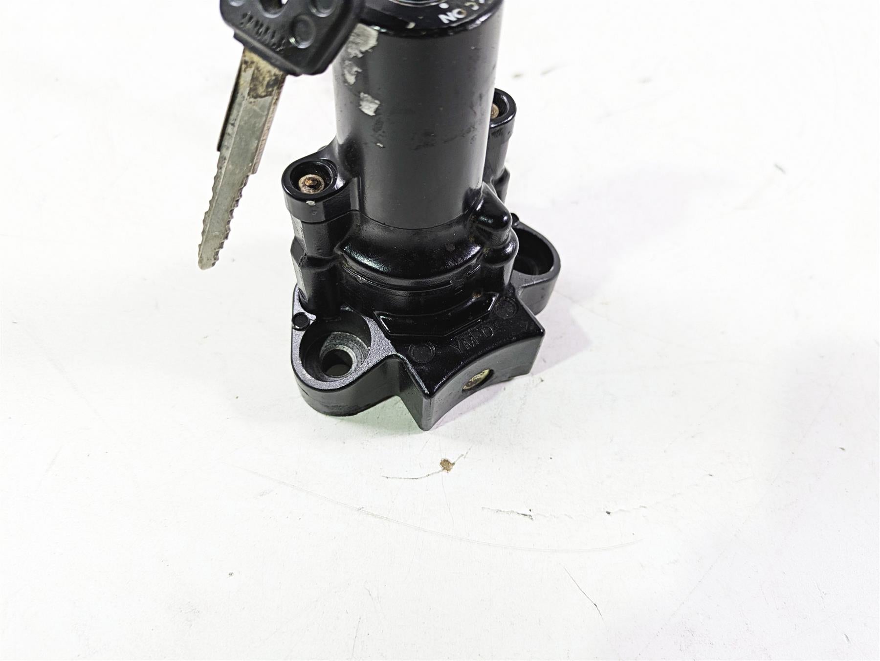 2004 Yamaha XVZ1300 Royal Star Ignition Switch Steering Lock Set 4XY-82501-01-00 {{ shop.shopifyCountryName }} - Mototech271