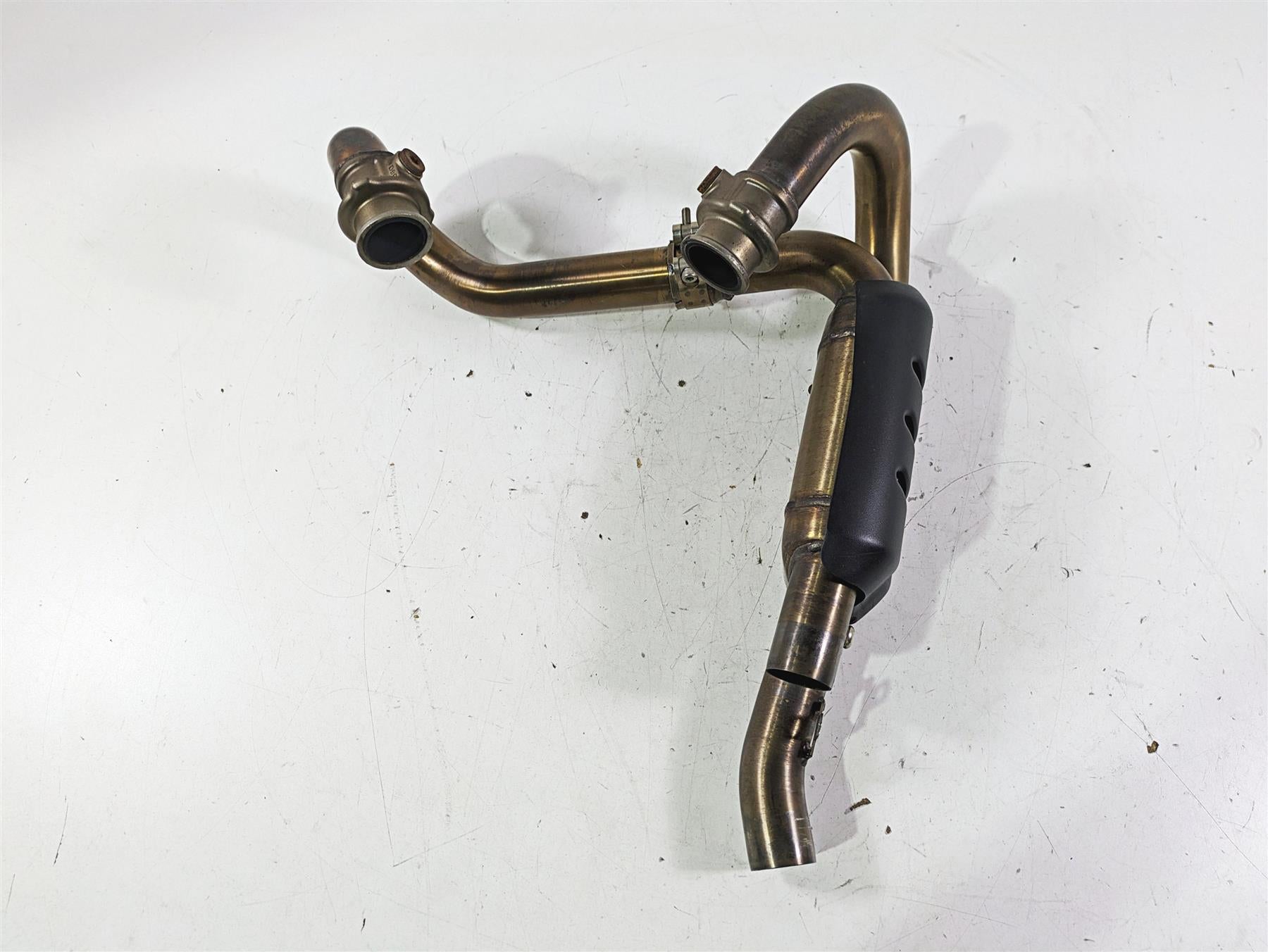2020 Triumph Street Scrambler 900 Exhaust Header Manifold Set T2202952 {{ shop.shopifyCountryName }} - Mototech271