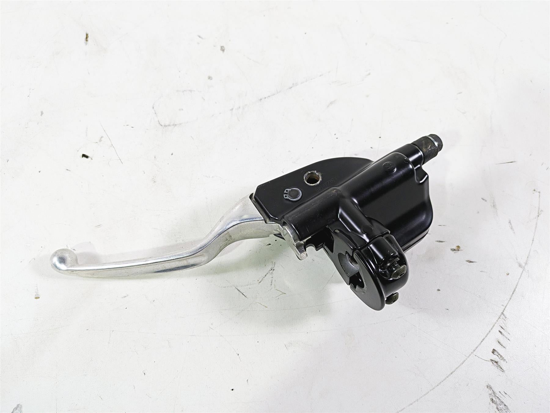 2013 Harley VRSCDX Night Rod Sp Front Brake Master Cylinder 11/16" 44551-08F {{ shop.shopifyCountryName }} - Mototech271