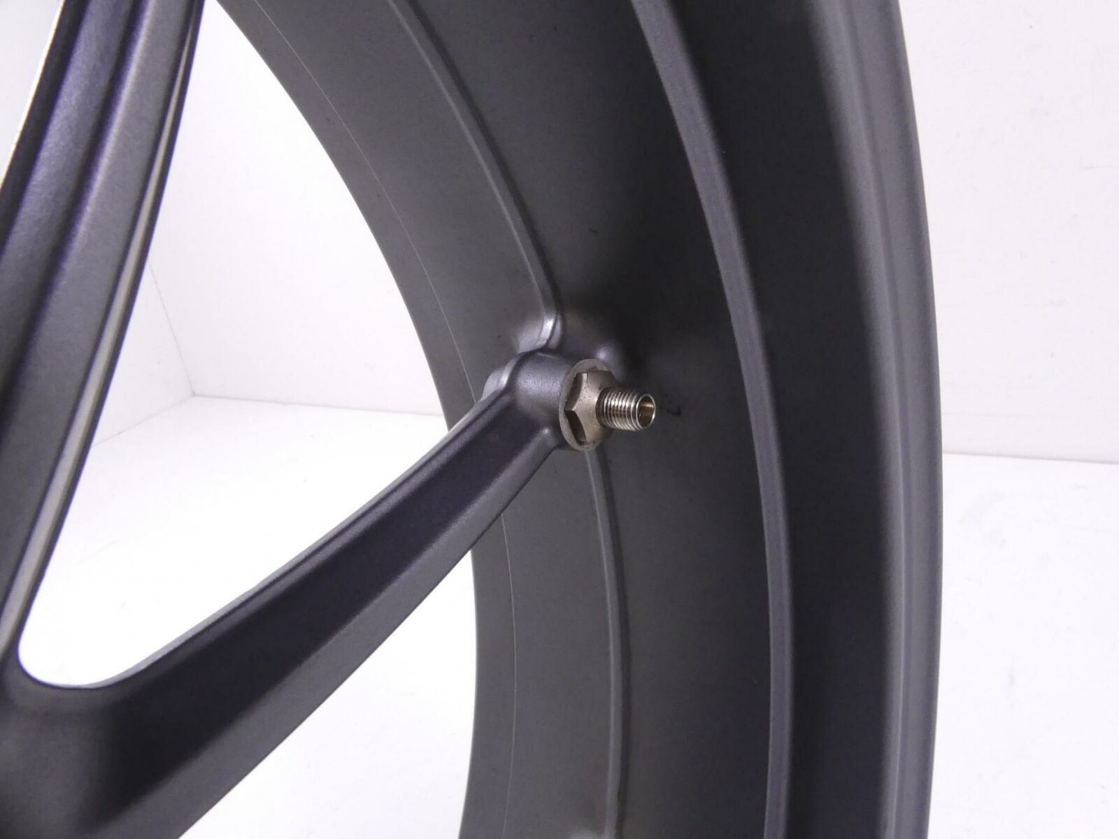2013 BMW R1200GS GSW K50 Straight Rear Wheel Rim 4.5x17 36318534190 {{ shop.shopifyCountryName }} - Mototech271