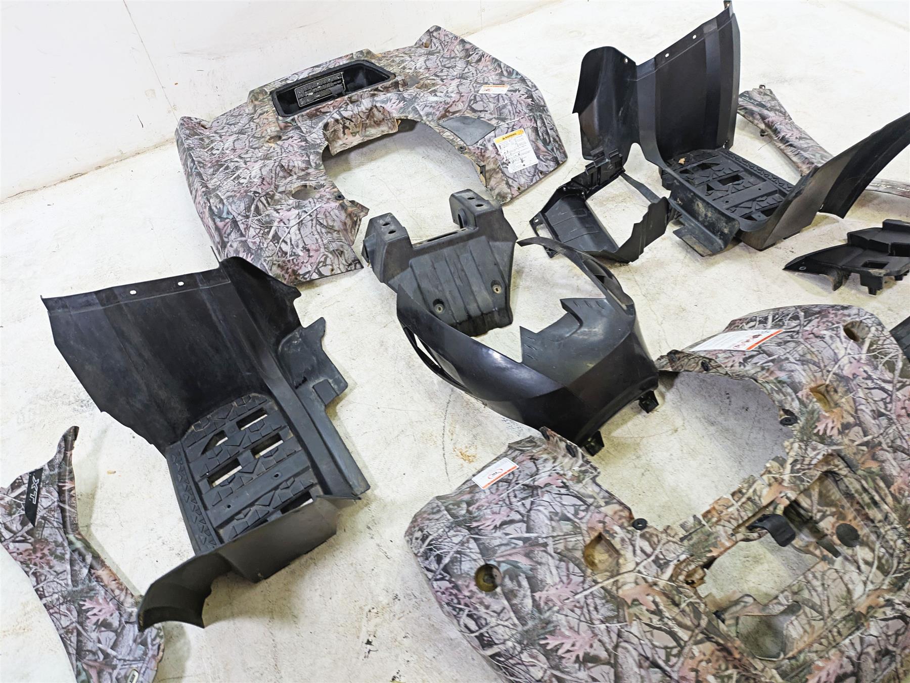 2011 Can-Am Outlander 650 4X4 XT Camo Frame Fairing Cover Panels Set 705003496 {{ shop.shopifyCountryName }} - Mototech271