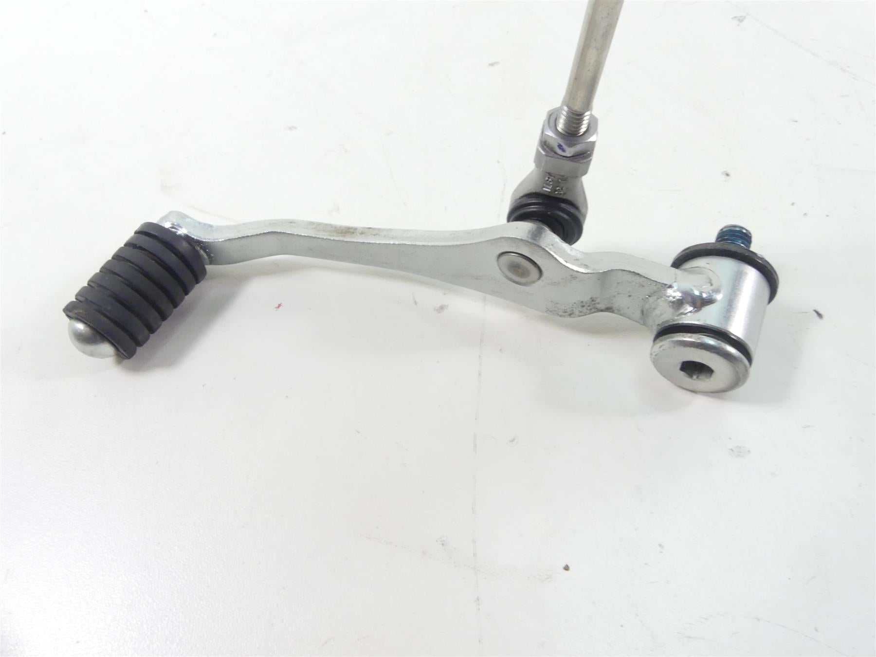 2017 Yamaha XT1200Z Super Tenere Shift Lever Pedal + Linkage 23P-18110-00-00 {{ shop.shopifyCountryName }} - Mototech271