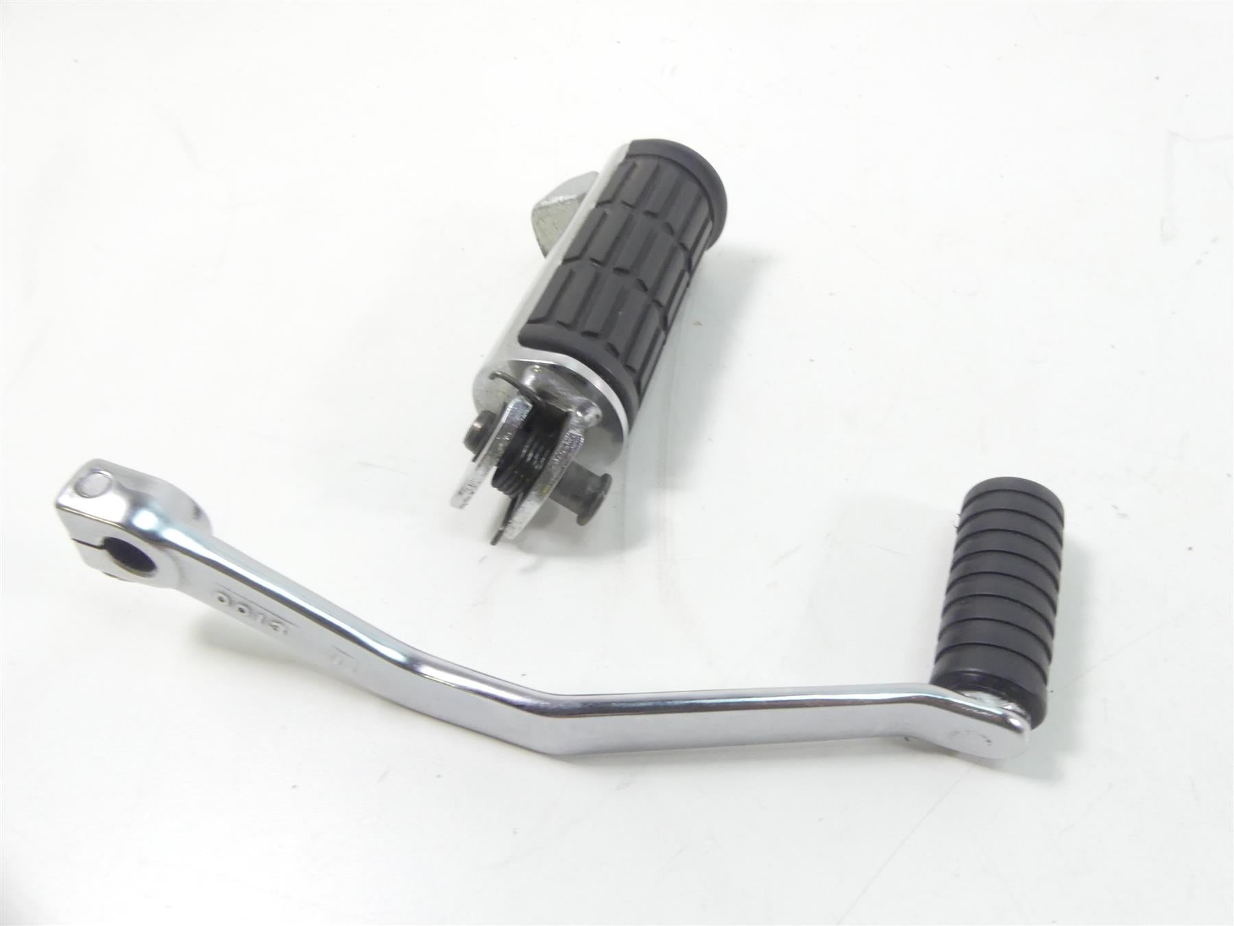 2004 Kawasaki VN1600 Meanstreak Front Left Footpeg & Shifter Set 34003-0036 {{ shop.shopifyCountryName }} - Mototech271