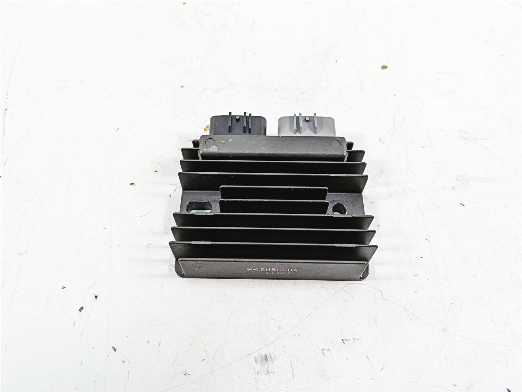 2018 Kawasaki ZX1002 Ninja H2 SX Rectifier Voltage Regulator SH866BA 21066-0745 {{ shop.shopifyCountryName }} - Mototech271
