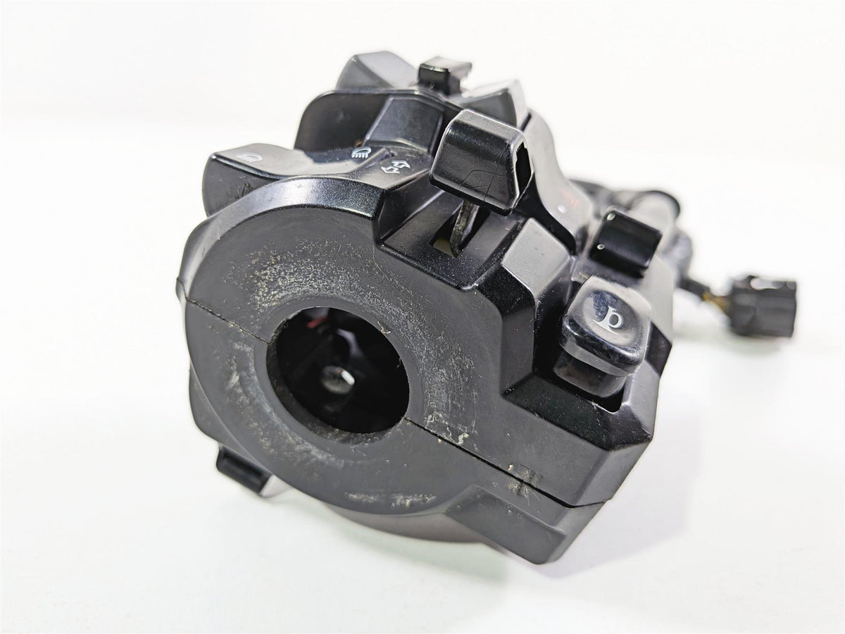 2016 Yamaha YZF R1 RN32 Left Hand Control Switch 2CR-83969-00-00 {{ shop.shopifyCountryName }} - Mototech271