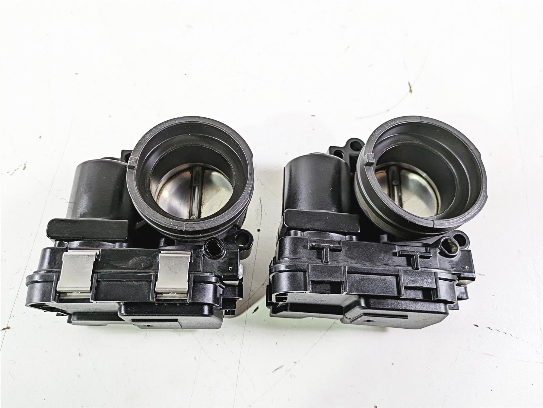 2018 BMW R1200GS GSW K50 Throttle Body Bodies Set 13548564959 {{ shop.shopifyCountryName }} - Mototech271