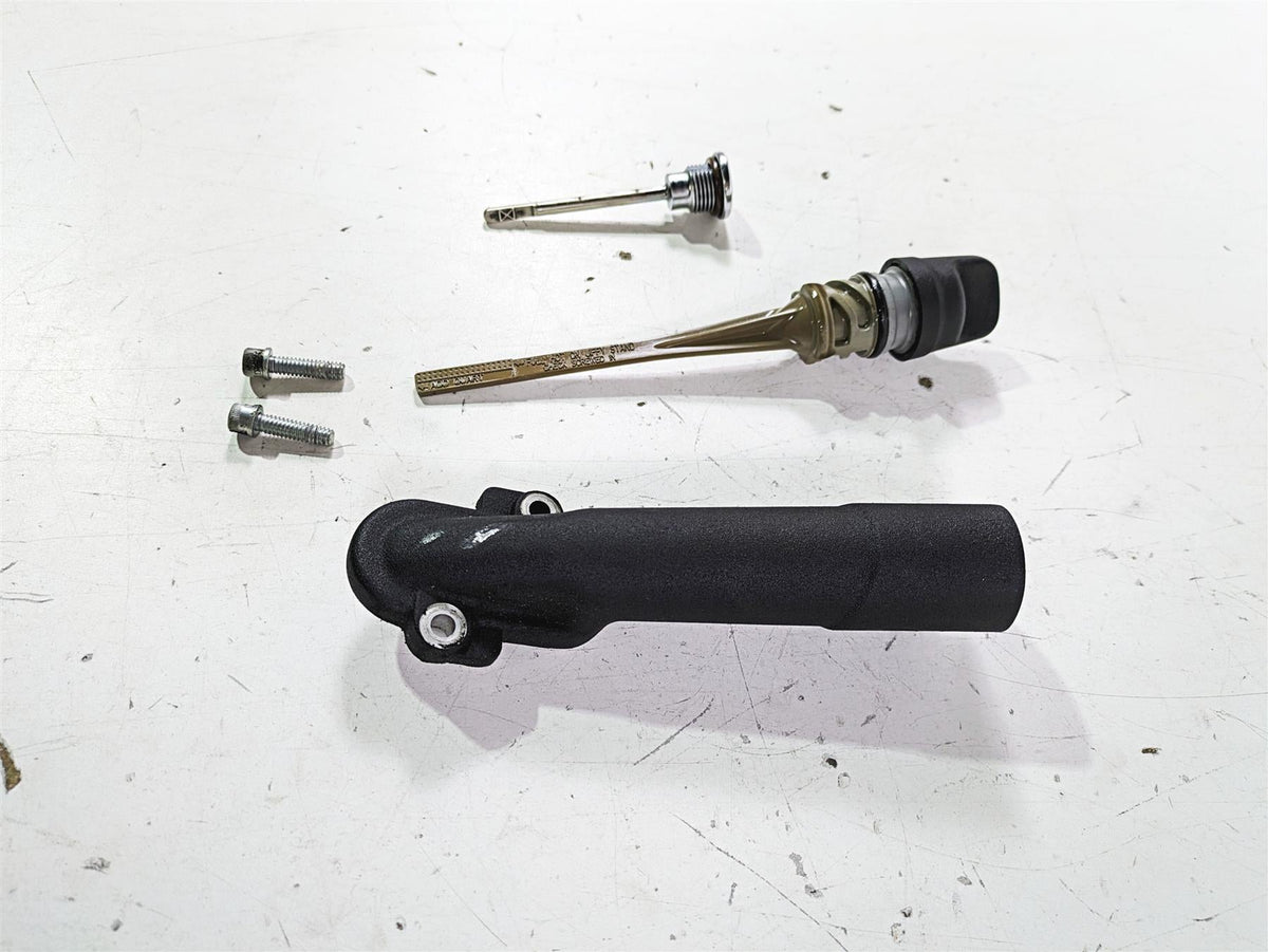 2021 Harley Softail FXBBS Street Bob Oil Dipstick Spout Set 62800062 {{ shop.shopifyCountryName }} - Mototech271