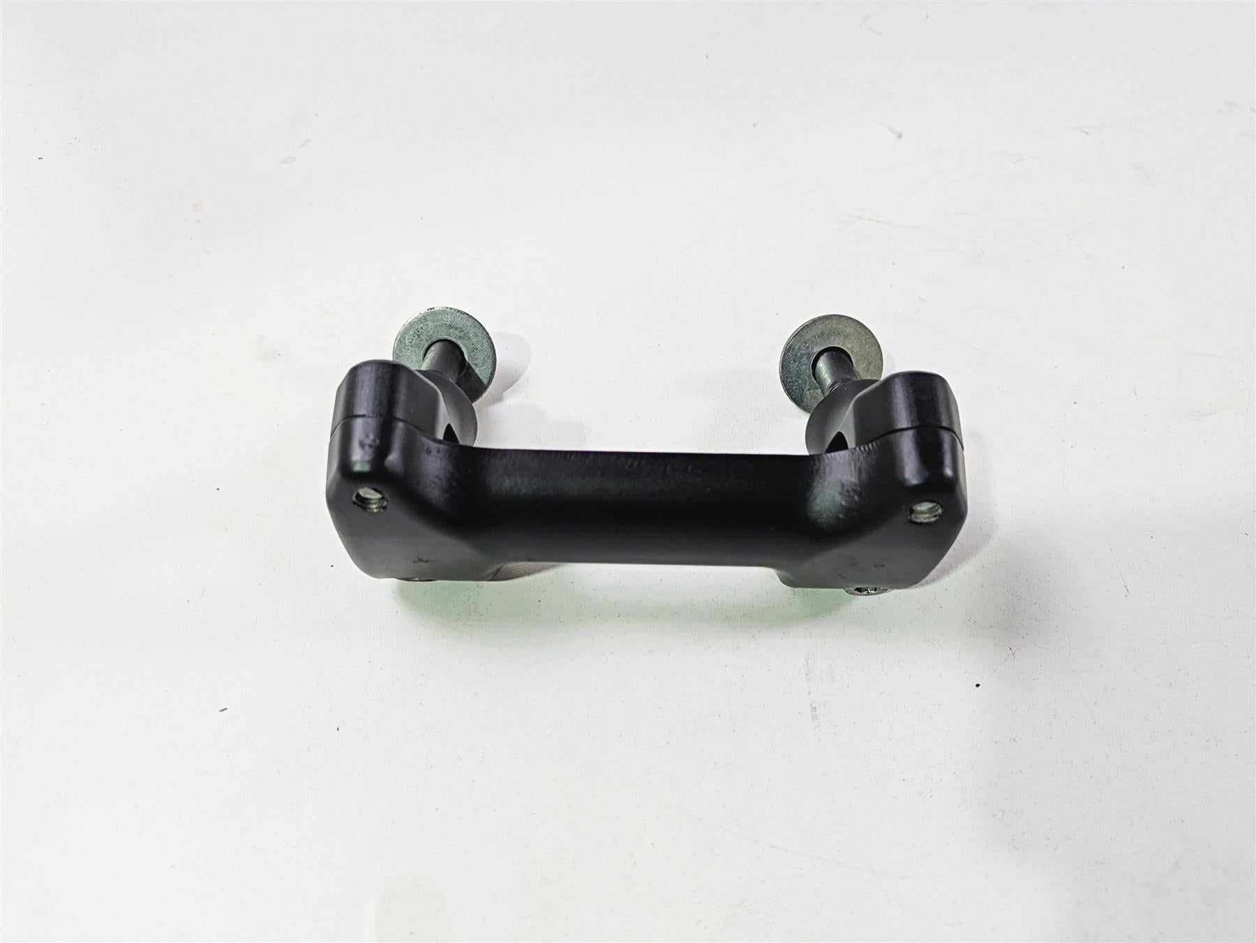 2017 Indian Chieftain Limited Handlebar Holder Riser Set 5138354 {{ shop.shopifyCountryName }} - Mototech271