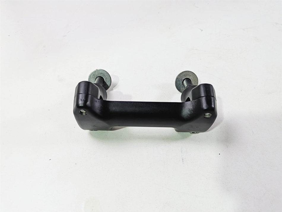 2017 Indian Chieftain Limited Handlebar Holder Riser Set 5138354 {{ shop.shopifyCountryName }} - Mototech271