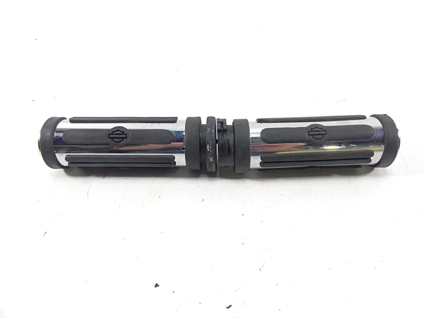 2004 Harley Touring FLHTCUI Electra Glide Left Right Hand Grip Set {{ shop.shopifyCountryName }} - Mototech271