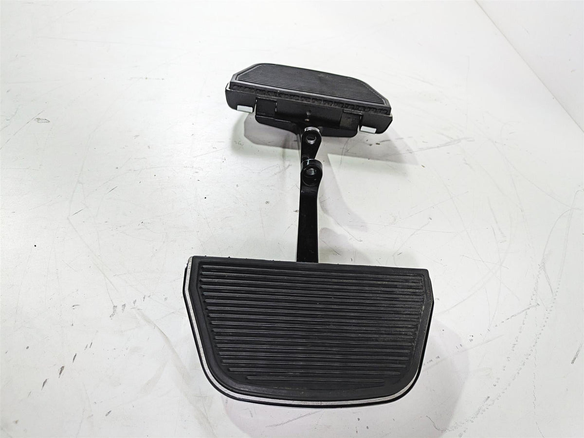 2008 Harley Touring FLHTCU E-Glide 105TH Passenger Floor Board Set 52719-93B {{ shop.shopifyCountryName }} - Mototech271