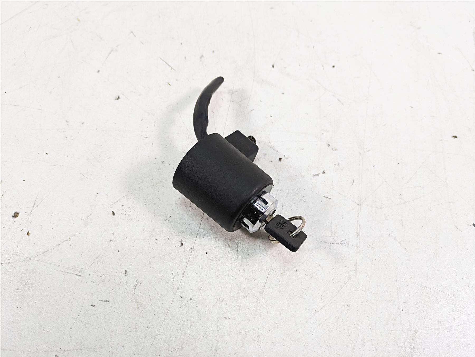 2007 Harley Sportster XL1200 C Ignition Switch + Key 71441-94 {{ shop.shopifyCountryName }} - Mototech271
