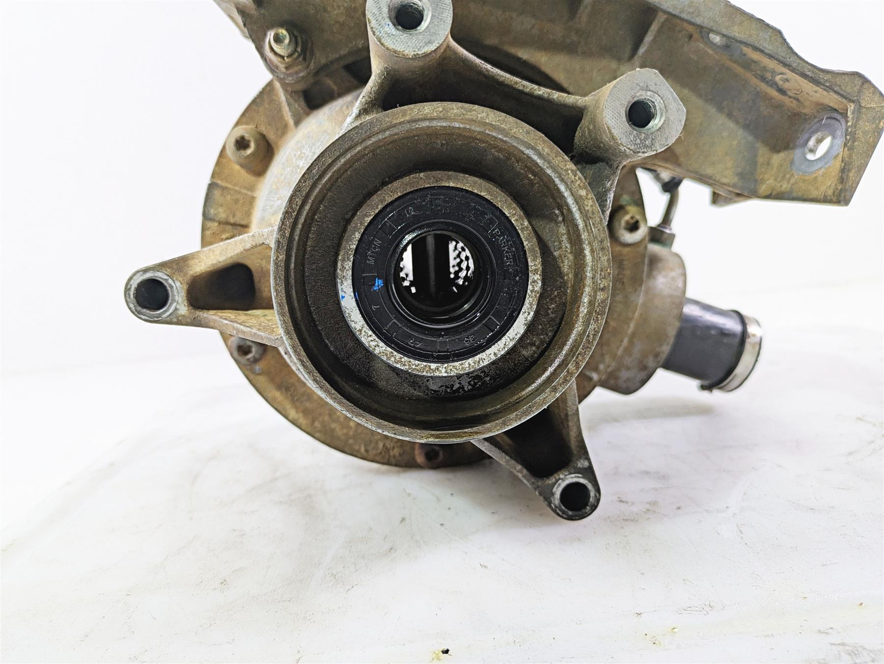 2011 Can-Am Outlander 650 4X4 XT Front Differential Gear Box 705400793 705401077 {{ shop.shopifyCountryName }} - Mototech271
