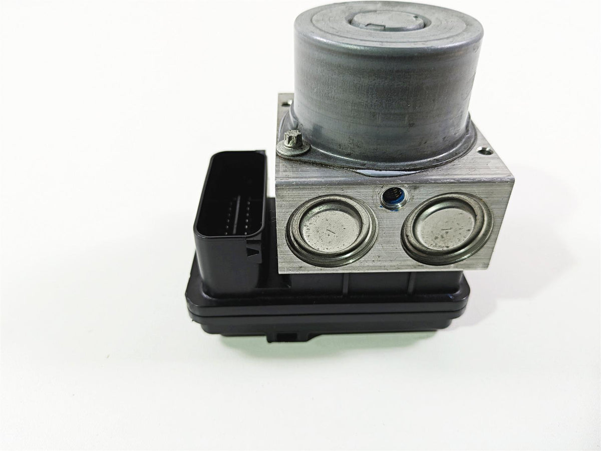 2019 Harley Softail FXDR 114 Abs Brake Pump Unit Module 41100043C {{ shop.shopifyCountryName }} - Mototech271