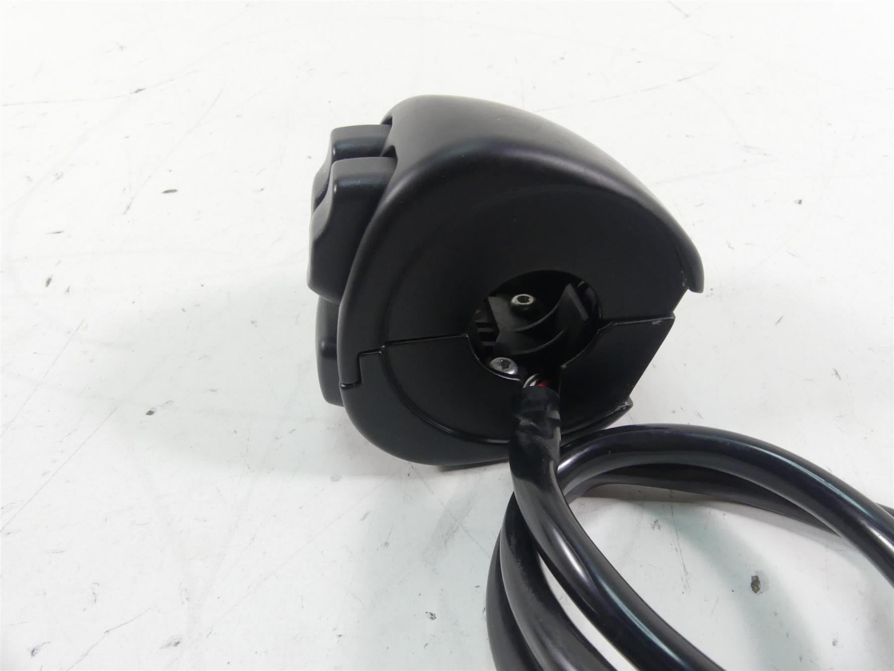 2019 Harley Softail FXBB Street Bob Left Hand Blinker Control Switch 71500292 {{ shop.shopifyCountryName }} - Mototech271