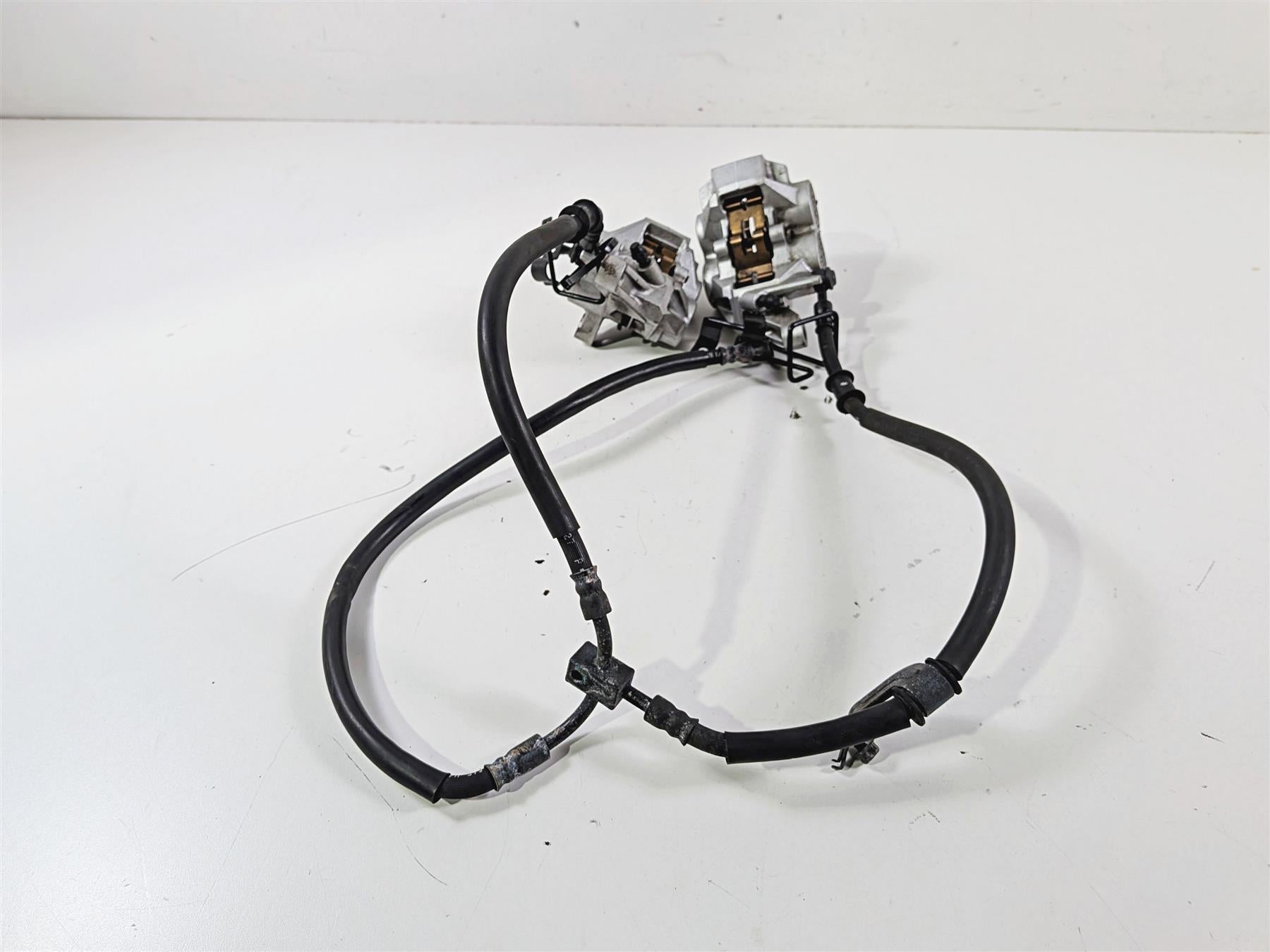 2008 Yamaha XV1900 Roadliner S Front Brake Caliper Set 1D7-2580T-00-00 {{ shop.shopifyCountryName }} - Mototech271