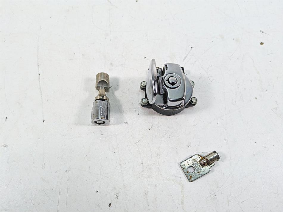 2000 Harley FXSTS Softail Springer Ignition Switch Key Lock Set 71450-04 {{ shop.shopifyCountryName }} - Mototech271