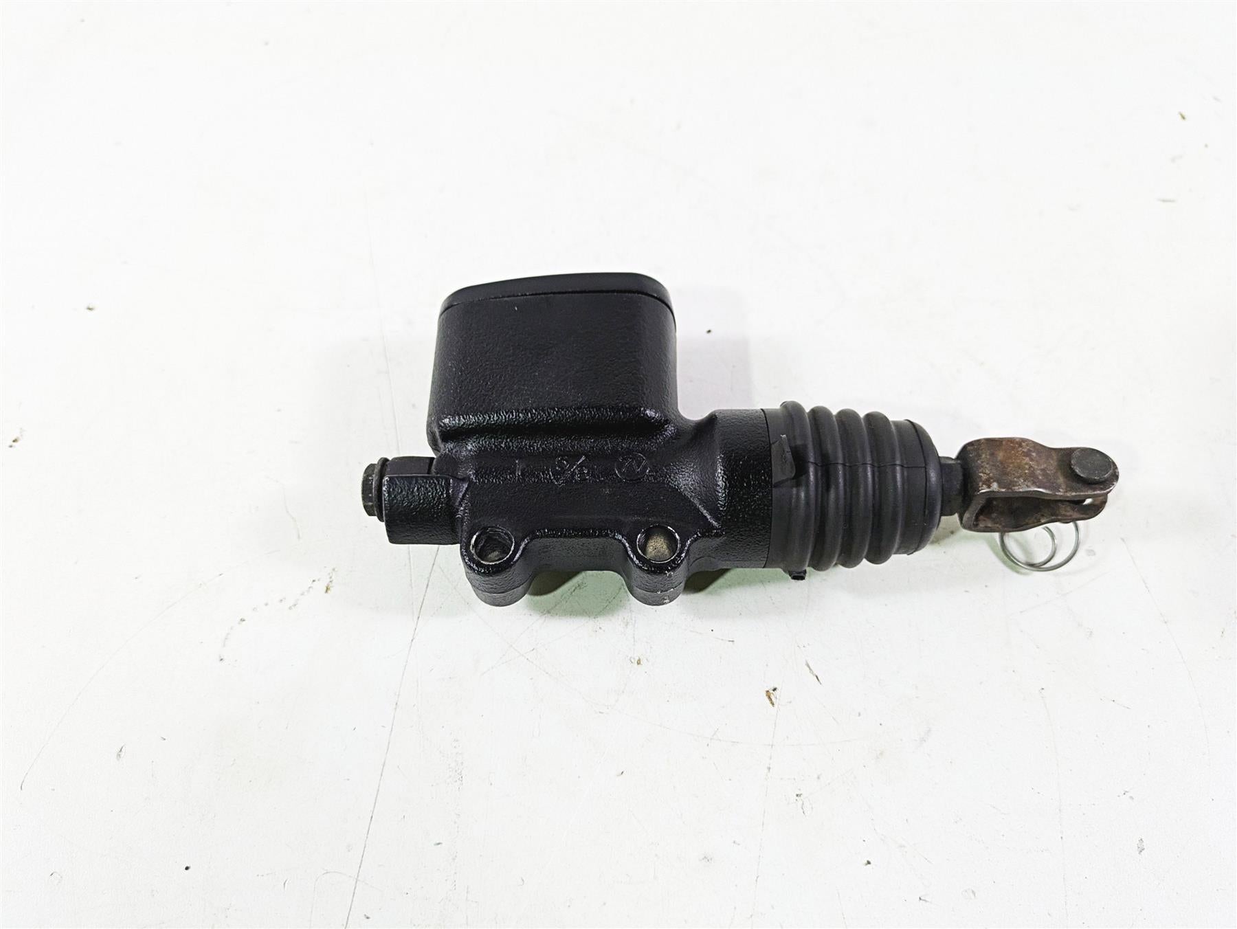 2018 Harley Softail FXFBS Fat Bob Rear Brake Master Cylinder 5/8