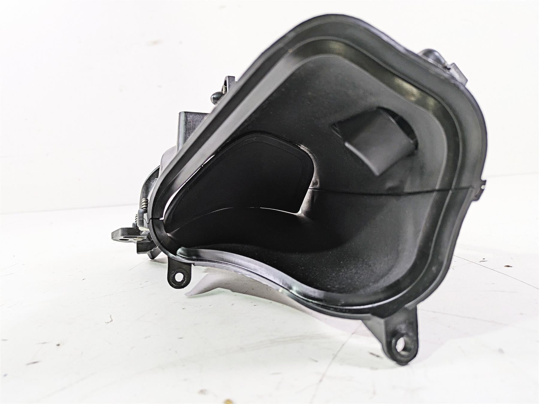 2016 Harley Touring FLTRX Road Glide Left Air Duct Vent Part 29200070 {{ shop.shopifyCountryName }} - Mototech271