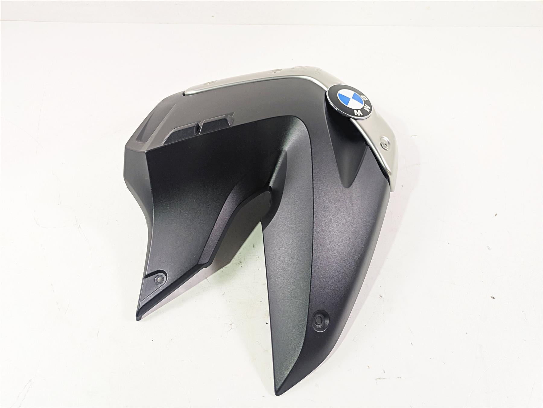 2010 BMW R1200GS K25 Tank Left Side Cover & Emblem 46637700875 46637700873 {{ shop.shopifyCountryName }} - Mototech271