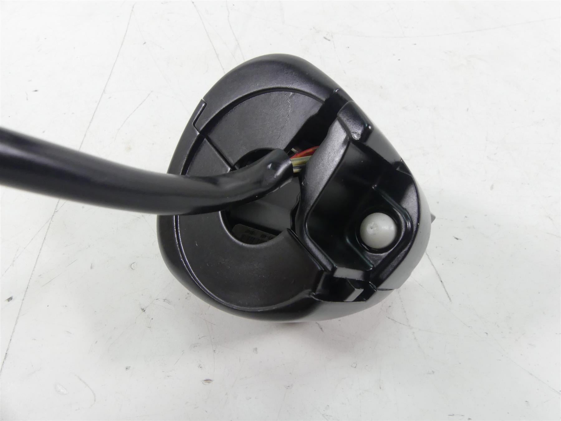 2017 Harley FXSE CVO Pro Street Breakout Right Hand Control Switch 71500423 {{ shop.shopifyCountryName }} - Mototech271