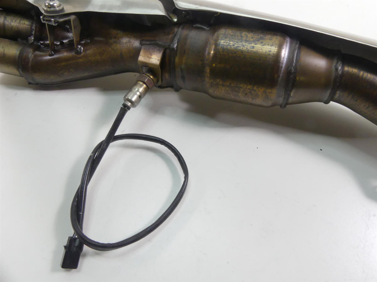 2015 Triumph 1050 Speed Triple R Oem Stock Exhaust Header Pipe T2207100 {{ shop.shopifyCountryName }} - Mototech271